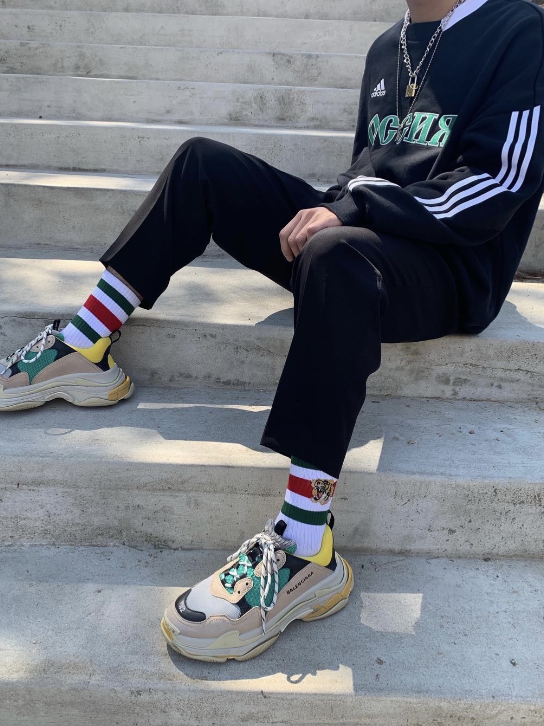 Balenciaga Triple S Yellow Green 착용 스타일