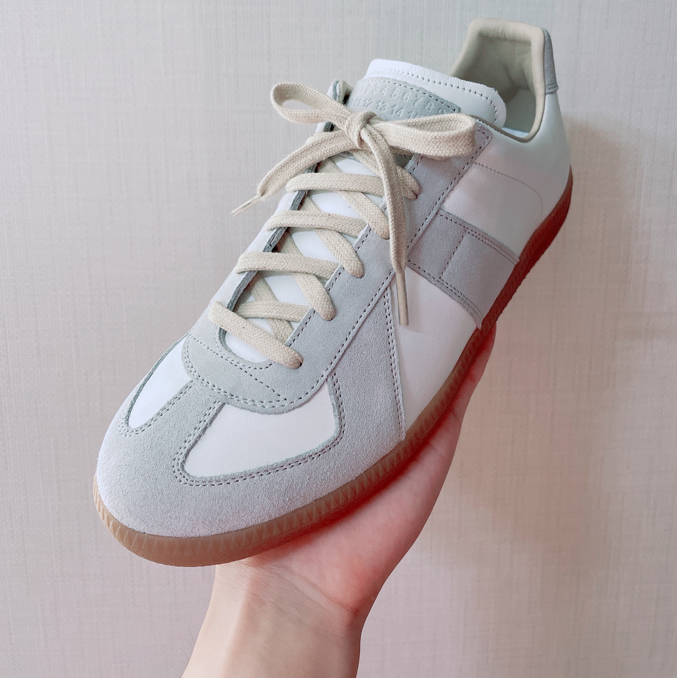 Maison Margiela Calfskin Replica Sneakers 착용 스타일