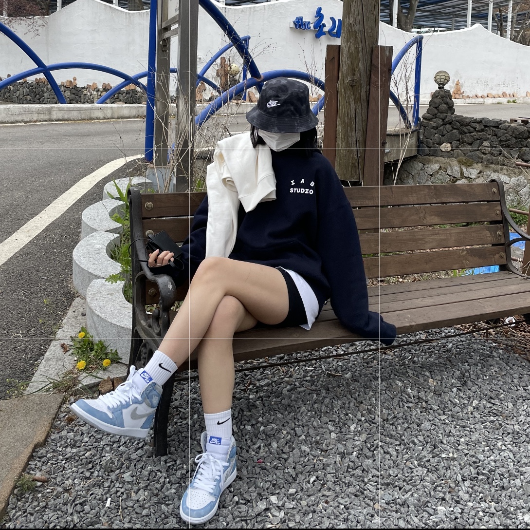 Jordan 1 Retro High OG Hyper Royal, IAB Studio Hoodie Navy - 21SS 착용 스타일