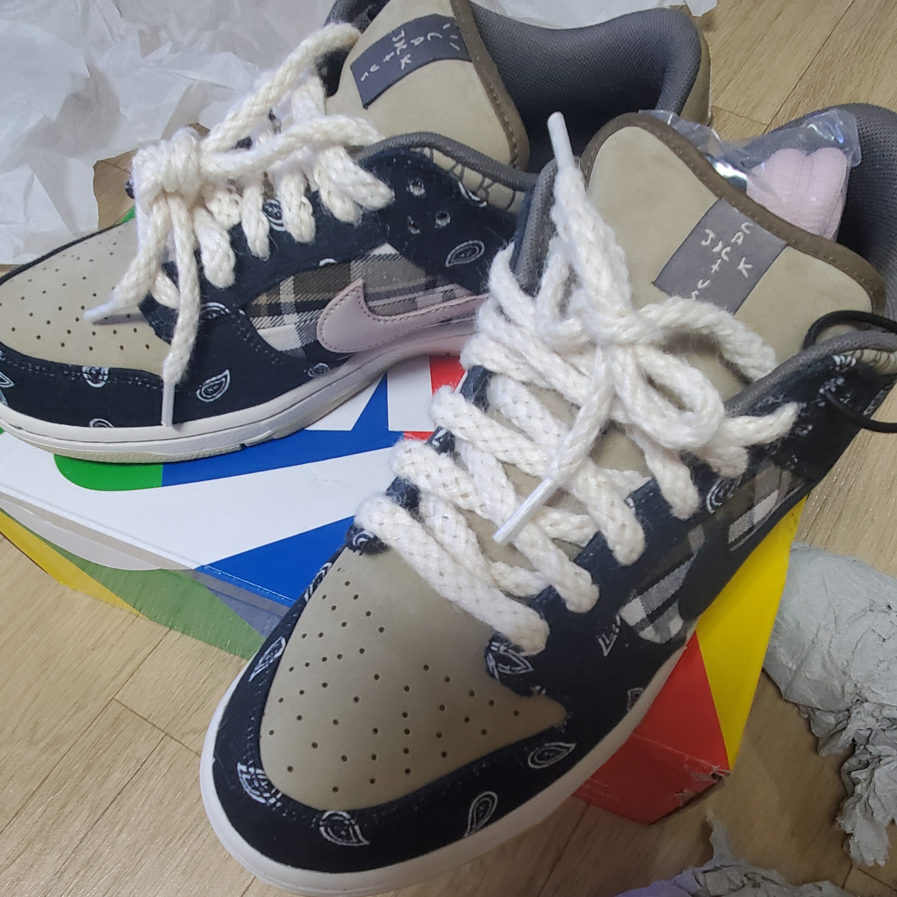 Nike x Travis Scott SB Dunk Low 착용 스타일