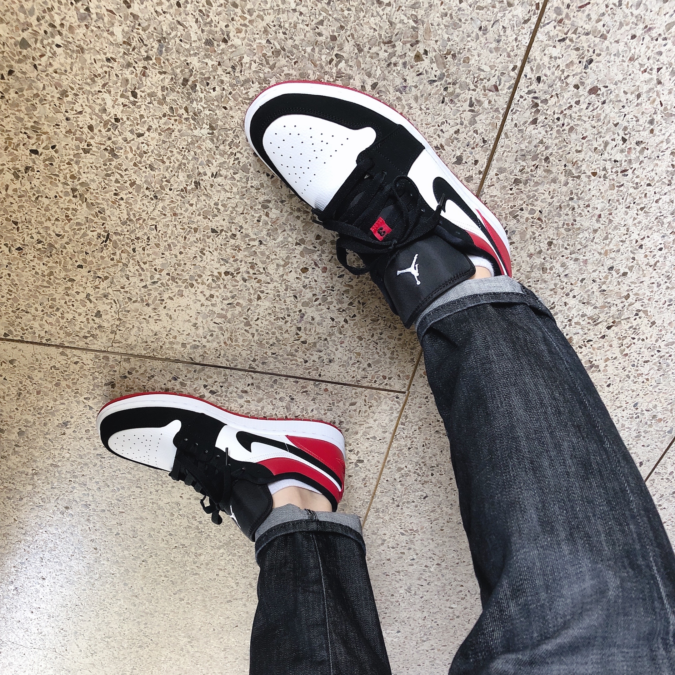 Jordan 1 Low Black Toe 착용 스타일