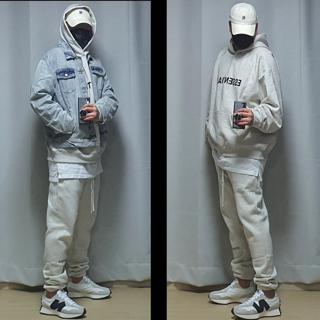 Essentials Denim Trucker Jacket Light Indigo - 20FW, Essentials 3D Silicon Applique Pullover Hoodie Oatmeal/Oatmeal Heather/Light Heather Oatmeal 2020 착용 스타일