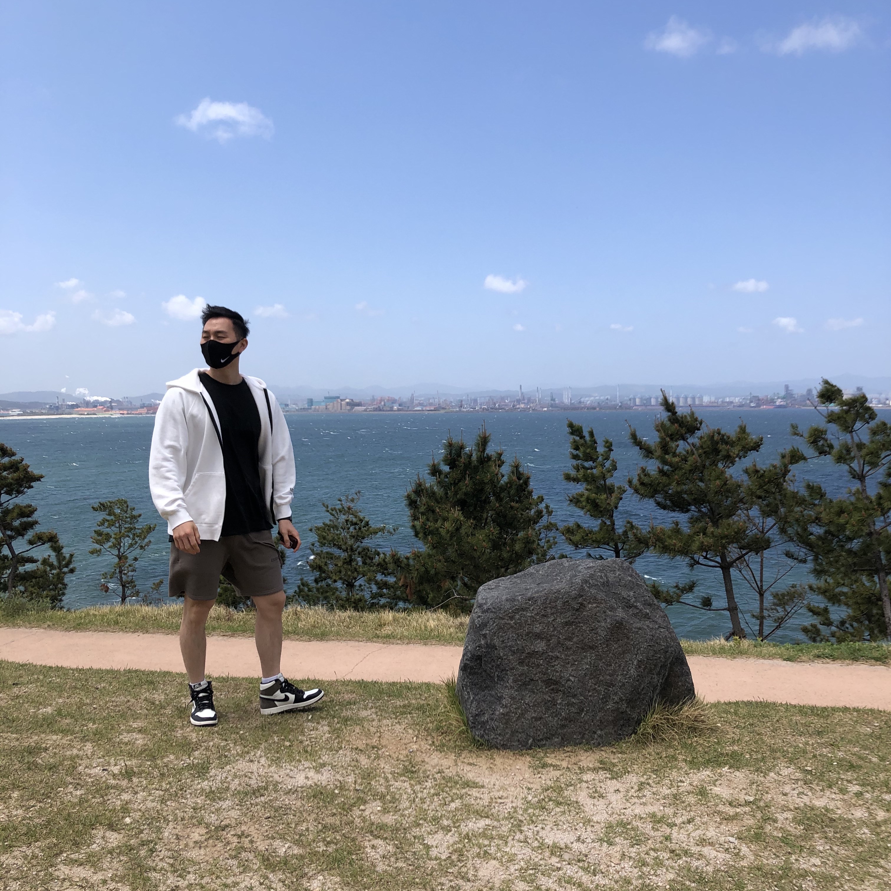 Essentials Fleece Shorts Taupe - 20FW, Jordan 1 Retro High OG Black Mocha 착용 스타일 - 1