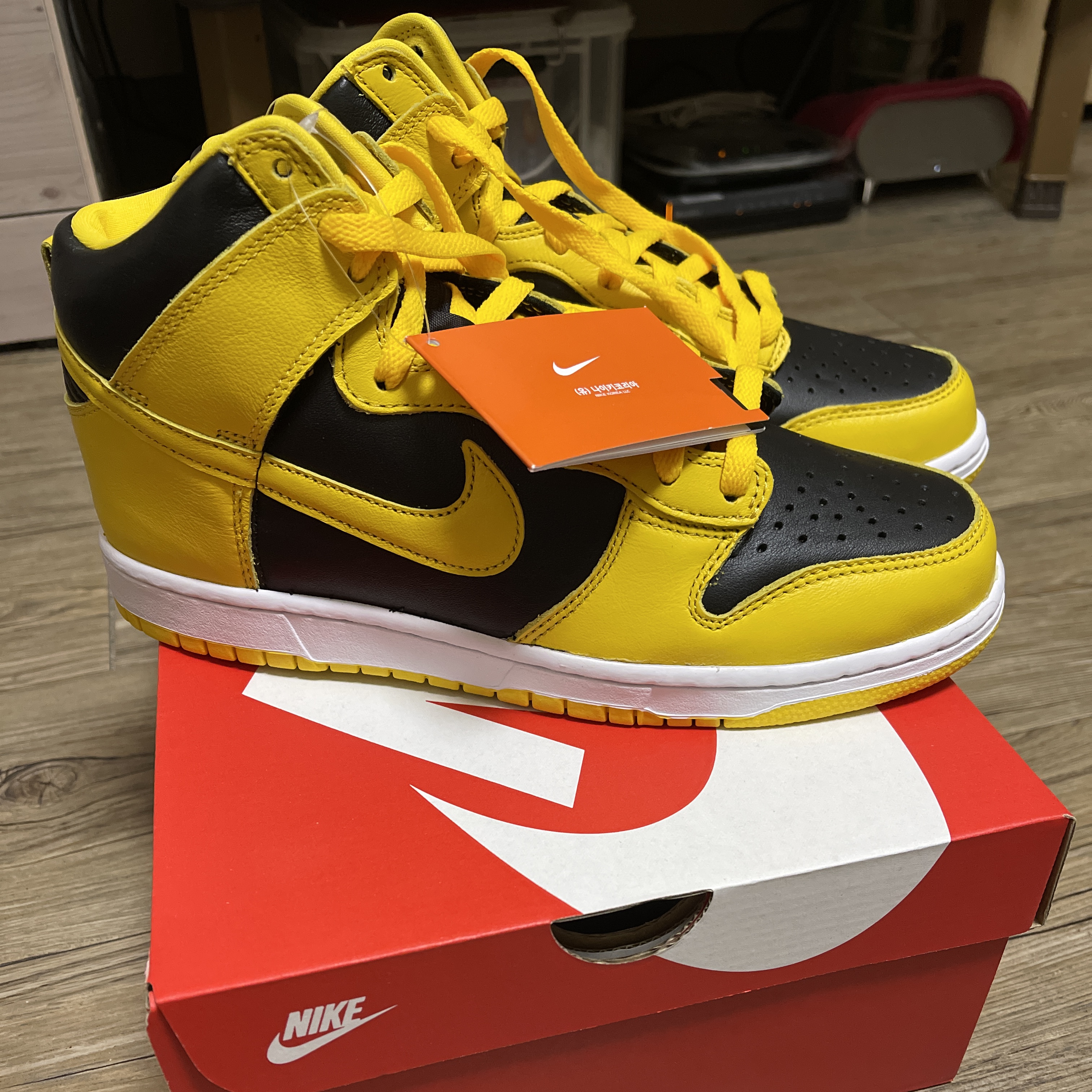 Nike Dunk High SP Varsity Maize 착용 스타일 - 1