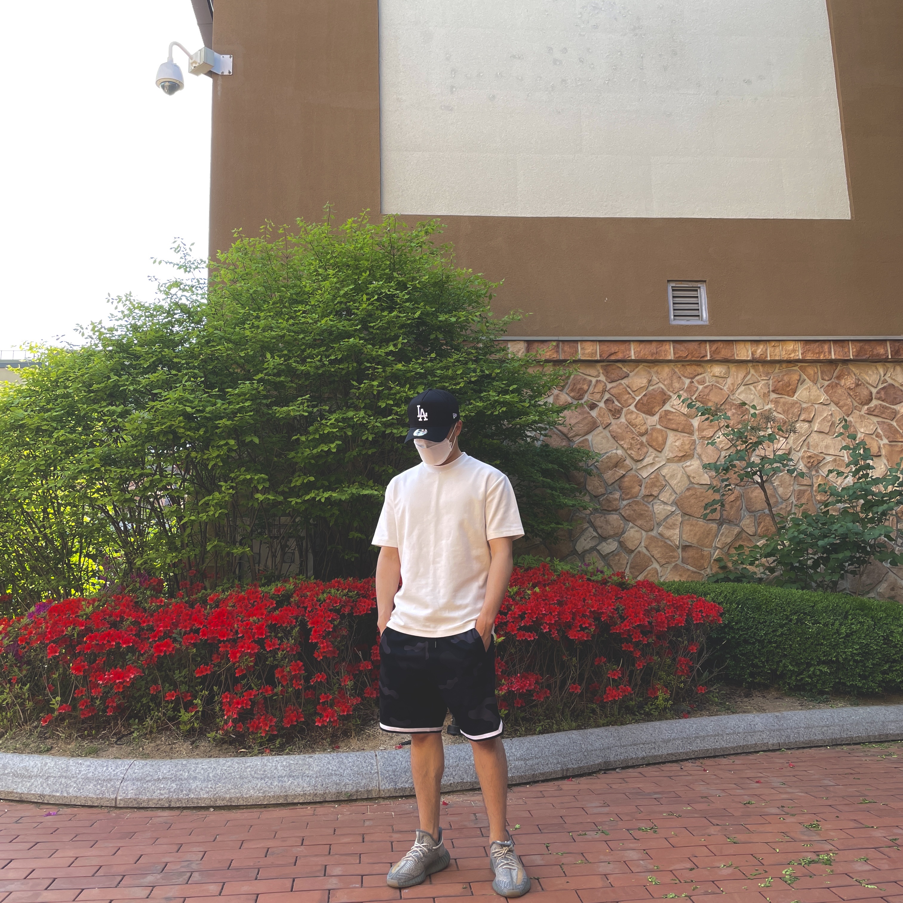 Adidas Yeezy Boost 350 V2 Israfil 착용 스타일