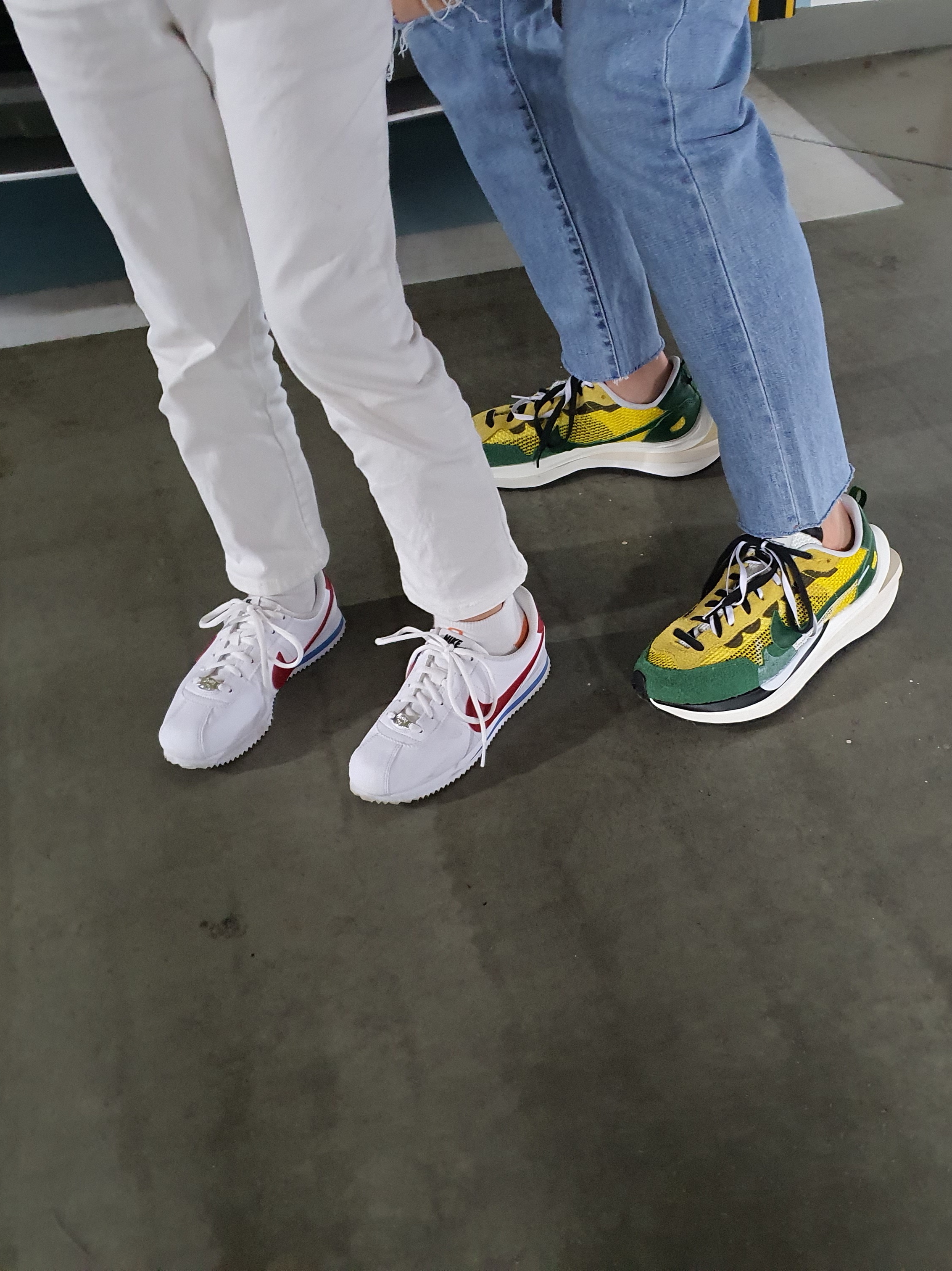 Nike x Sacai VaporWaffle Tour Yellow & Gorge Green Sail, (GS) Nike Cortez Basic SL Forrest Gump 착용 스타일 - 2