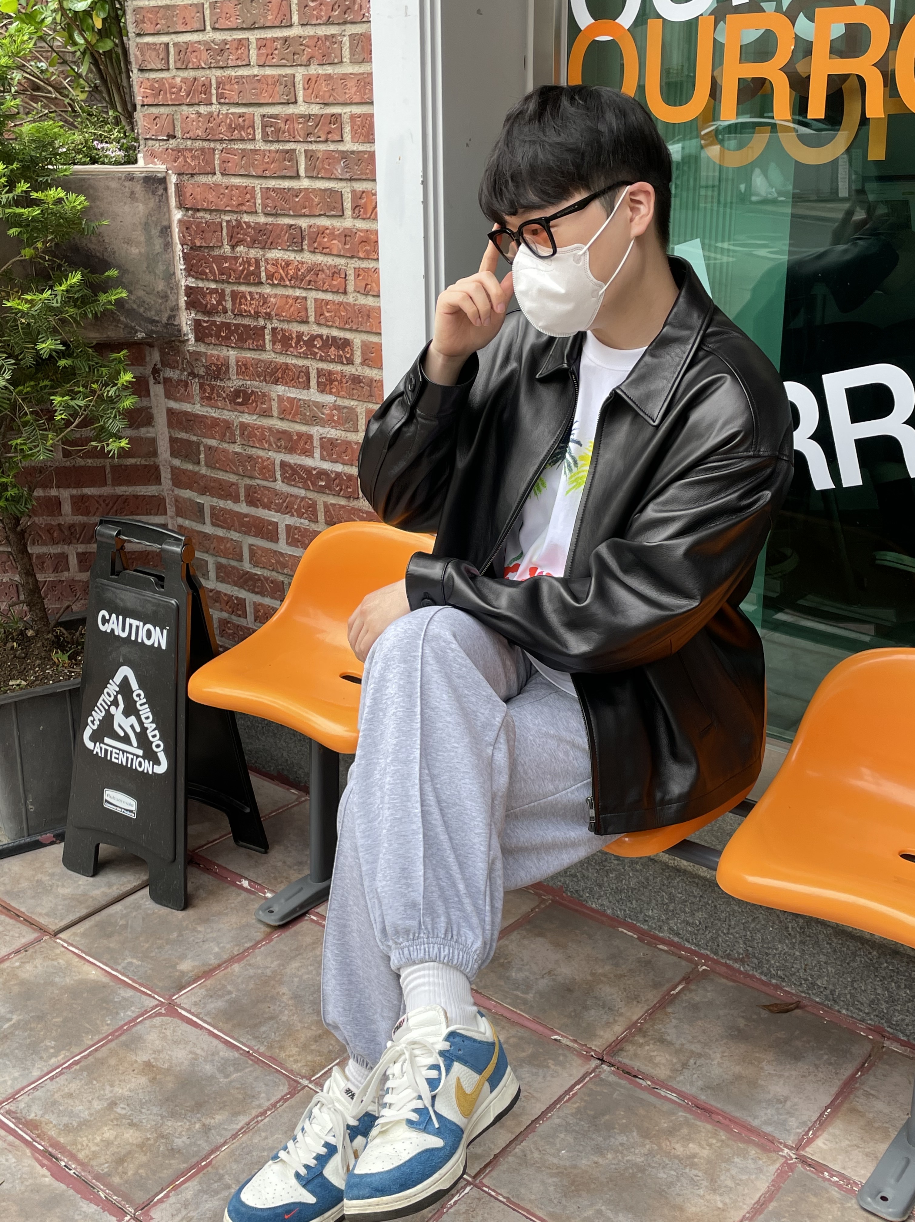 Nike x Kasina Dunk Low 80's Bus, Nike x Stussy Douglas Firs to Palm Trees T-Shirt - US/EU 착용 스타일 - 2