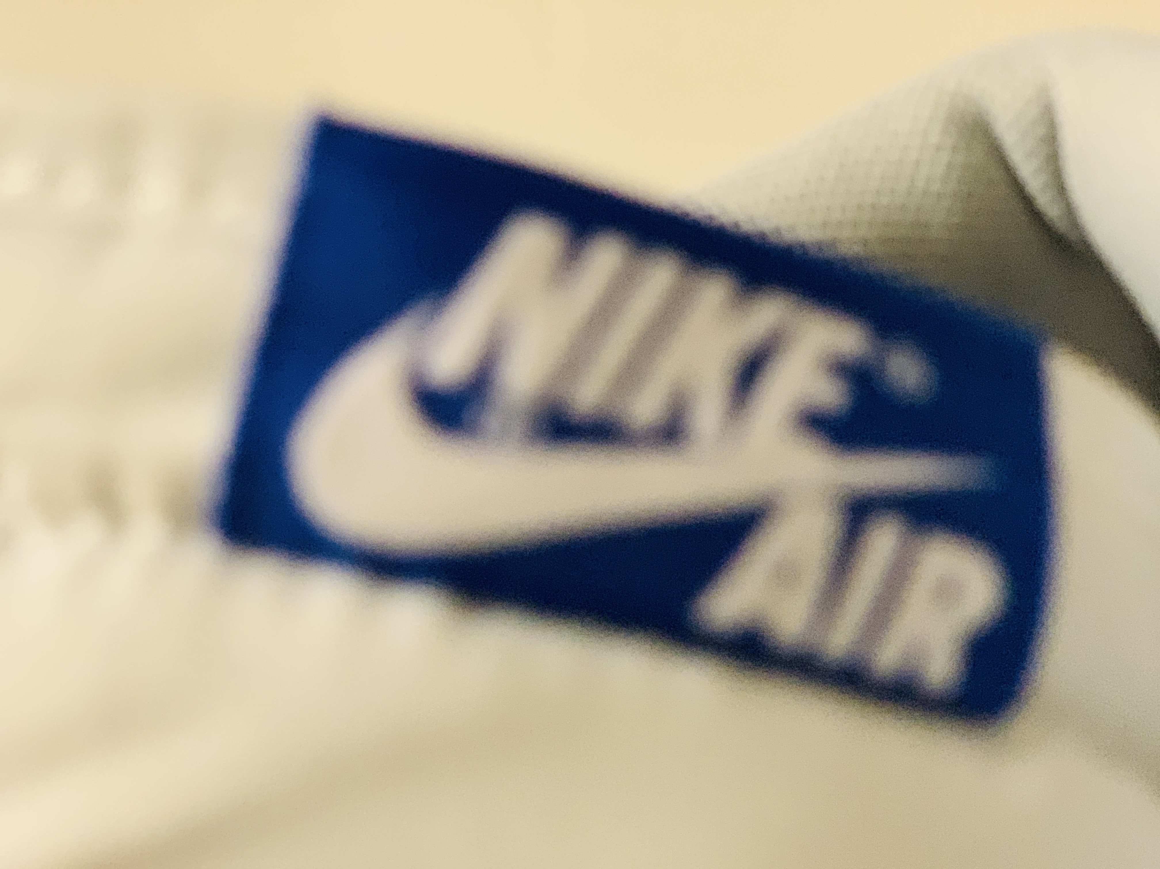 Jordan 1 Retro High OG Hyper Royal 착용 스타일 - 3