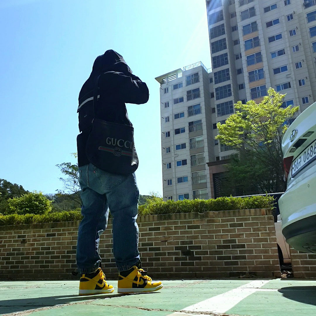 Nike Dunk High SP Varsity Maize 착용 스타일 - 1