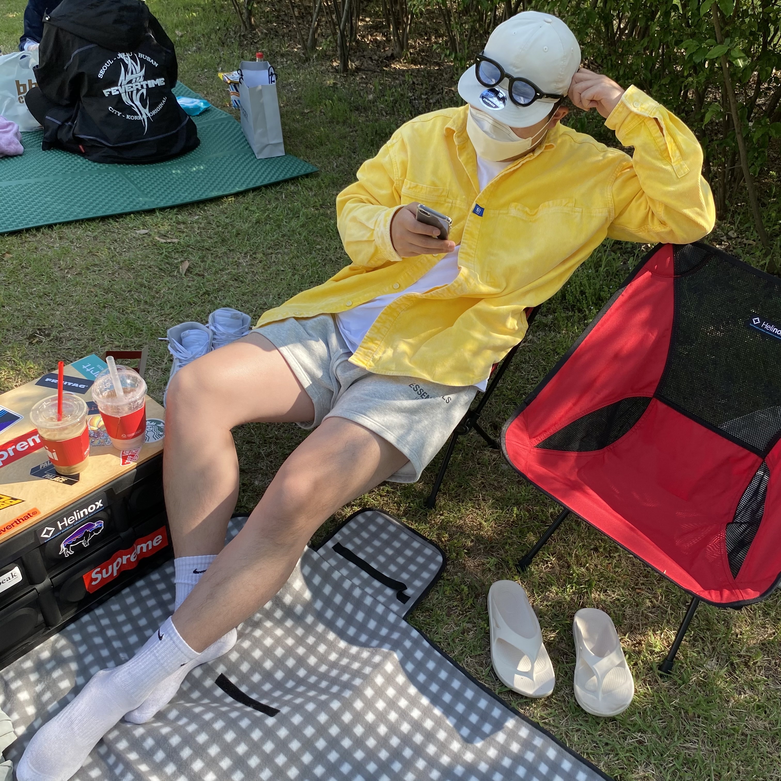 Essentials Fleece Shorts Heather Grey - 20FW, Jordan 1 High 85 Neutral Grey 착용 스타일