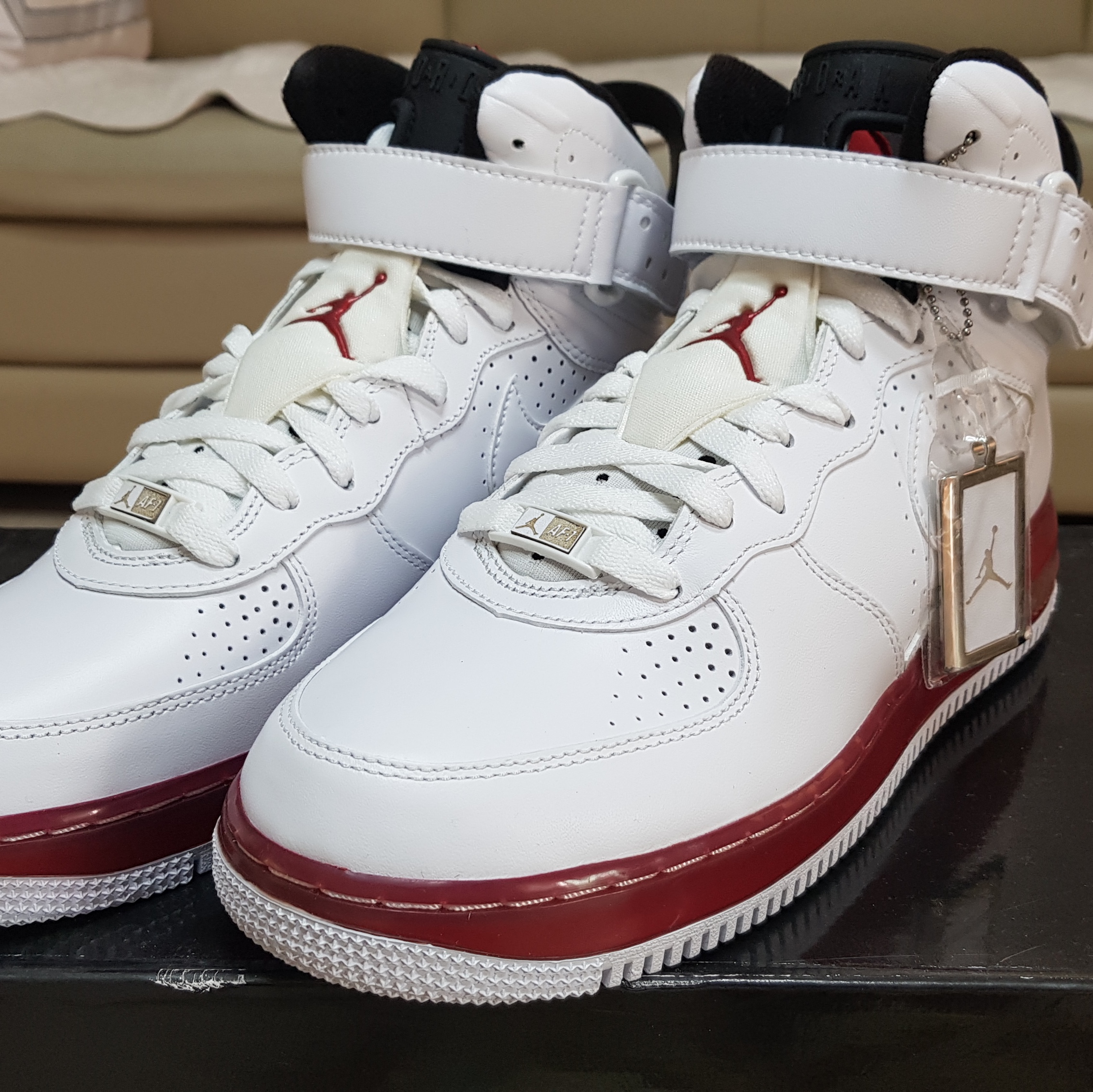 Jordan Fusion 6 Varsity White Red 착용 스타일