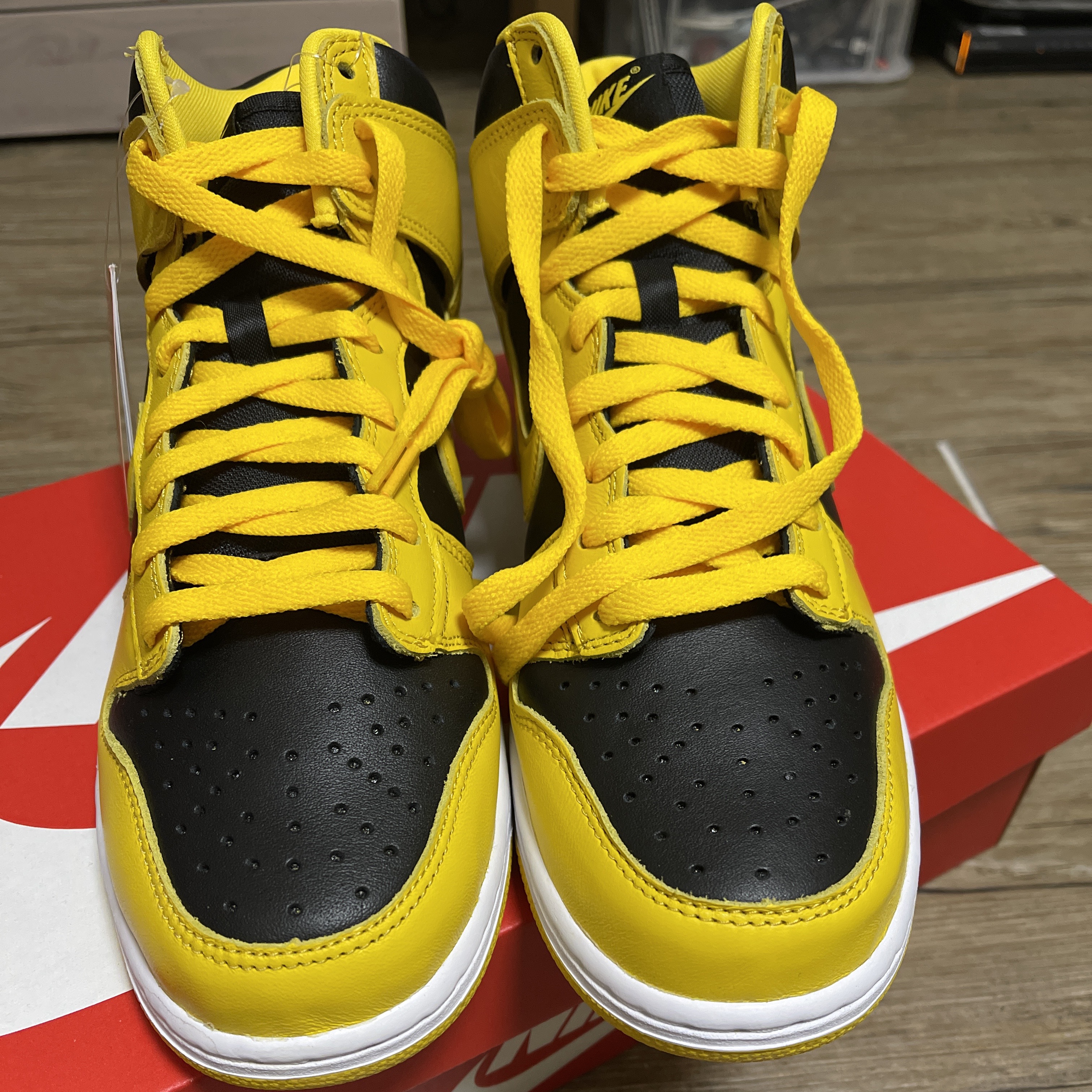 Nike Dunk High SP Varsity Maize 착용 스타일 - 2