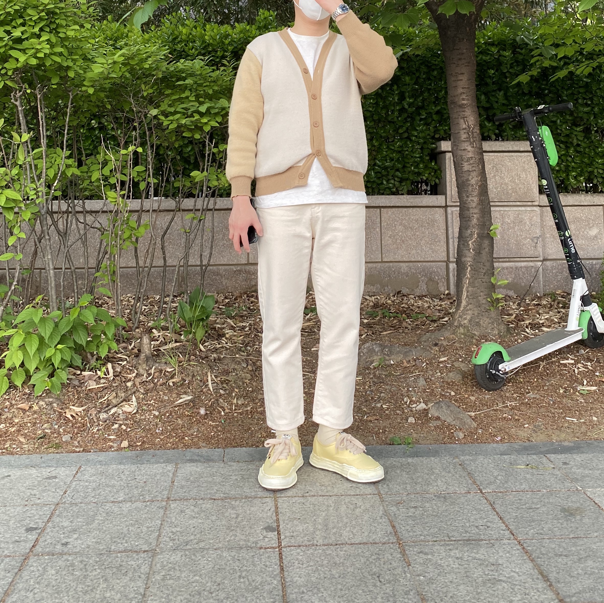 Maison Mihara Yasuhiro Baker OG Sole Over Dyed Canvas Low-top Beige 착용 스타일