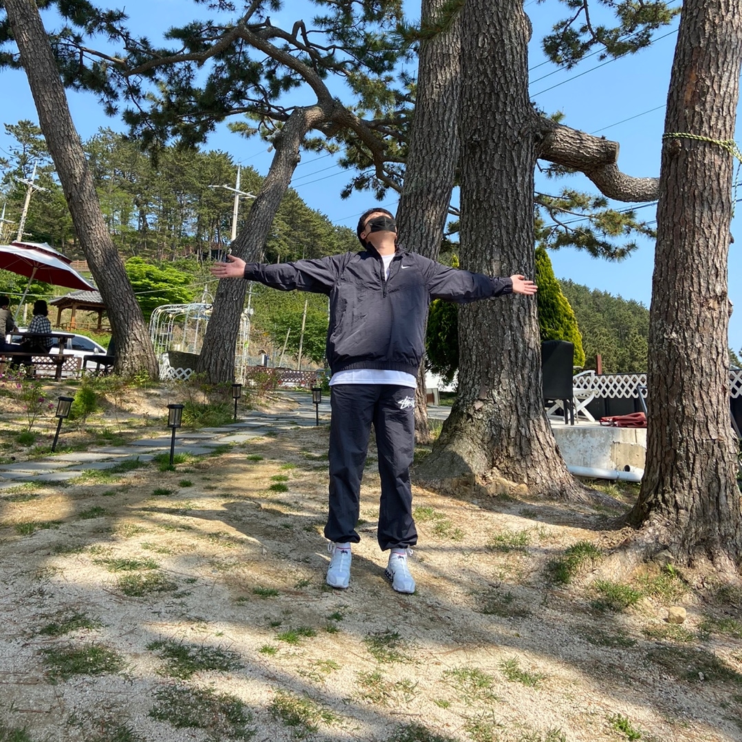Nike x Stussy Windrunner Jacket Off Noir, Nike x Stussy Beach Pants Off Noir 착용 스타일 - 2