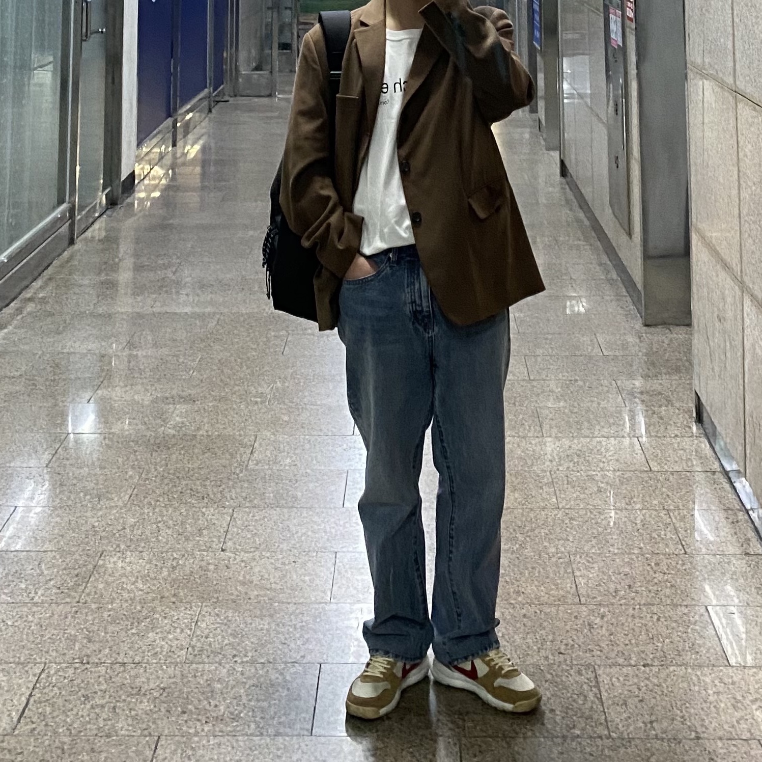 Stussy x CDG Laguna Beach T-Shirt White, Nike x Tom Sachs Mars Yard Shoe 2.0 Space Camp 착용 스타일