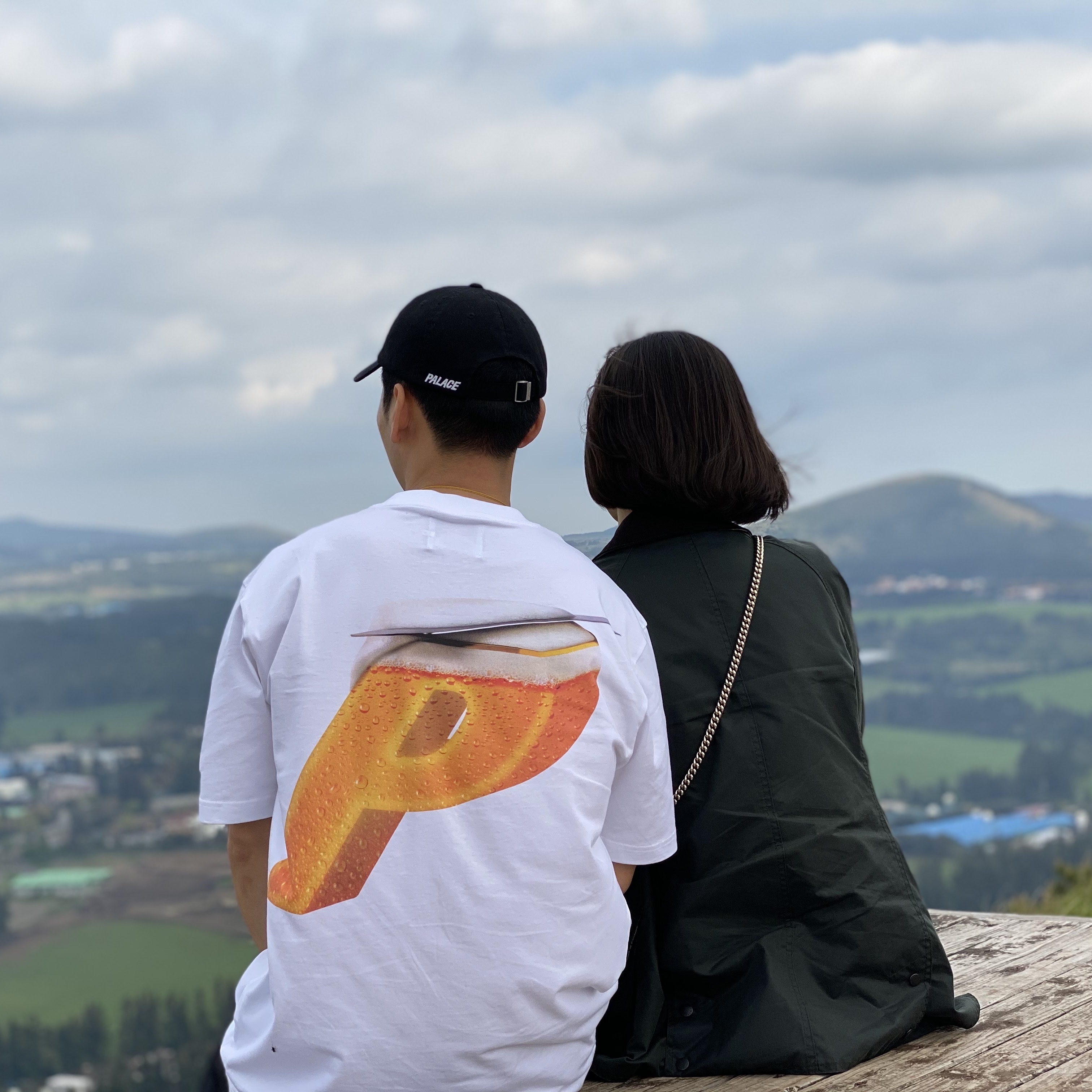 Palace x Stella Artois P-Skim T-Shirt White - 21SS, Palace P 6-Panel Black 착용 스타일