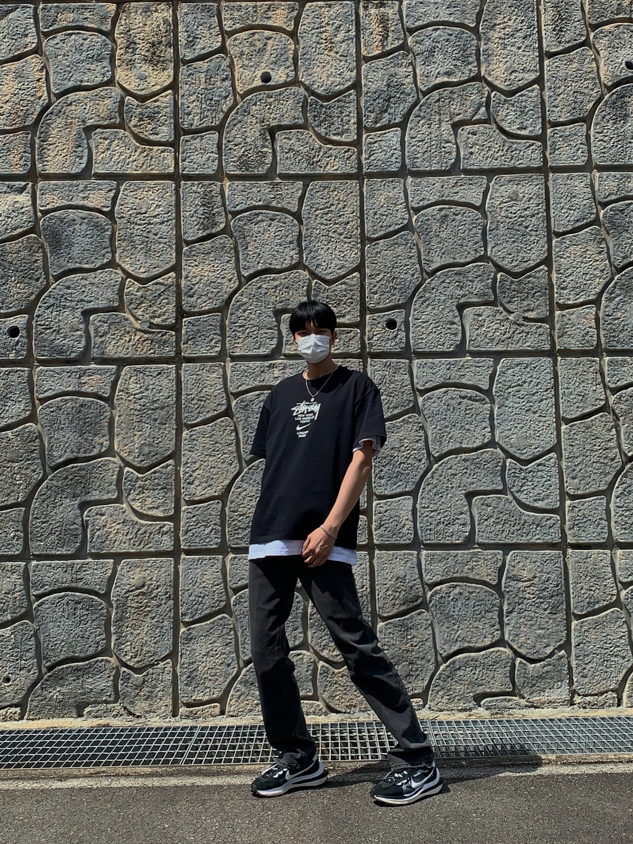 Nike x Sacai VaporWaffle Black White, Nike x Stussy WT T-Shirt Black - Asia 착용 스타일