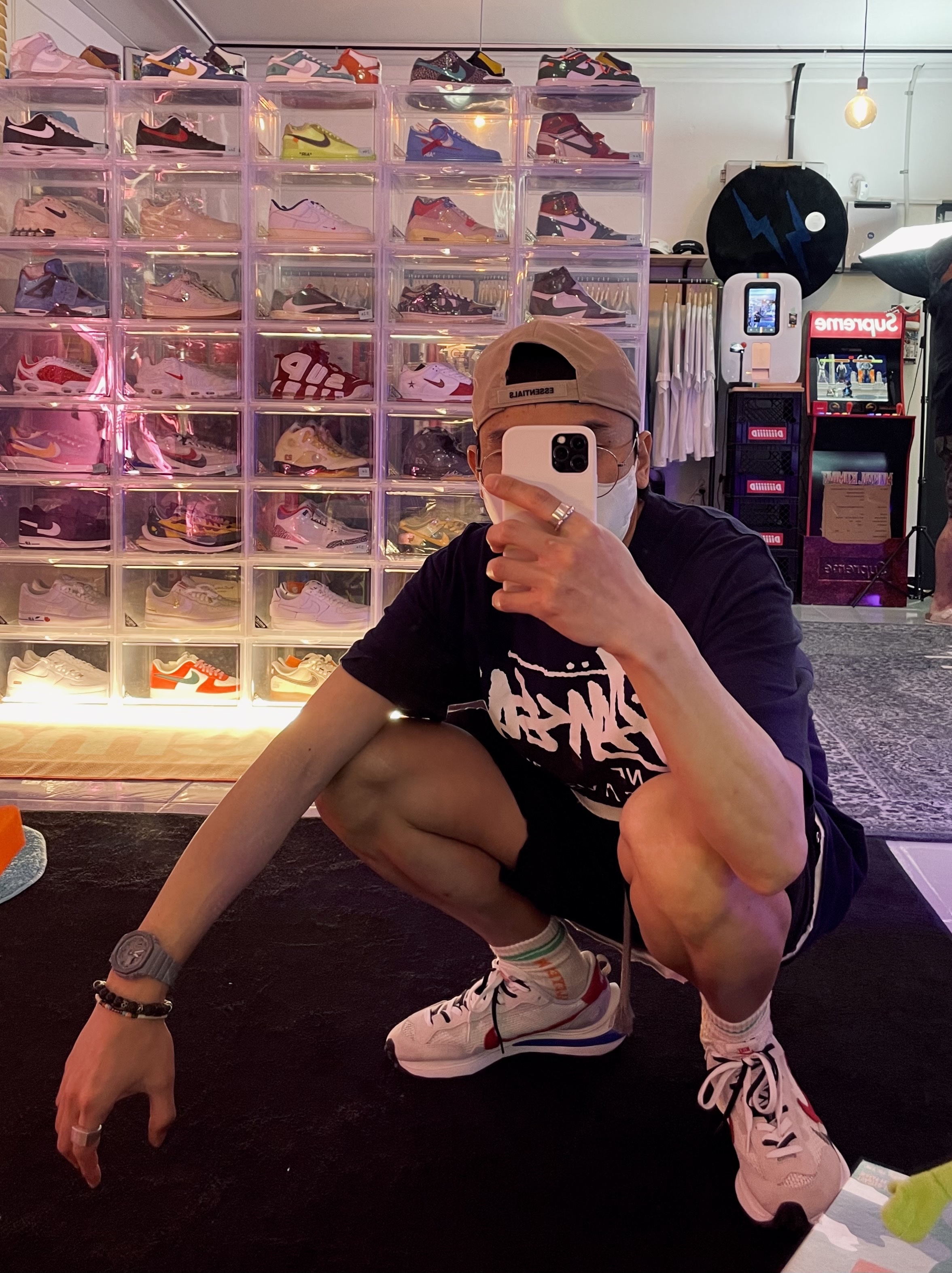 Nike x Sacai VaporWaffle Royal Fuchsia 착용 스타일