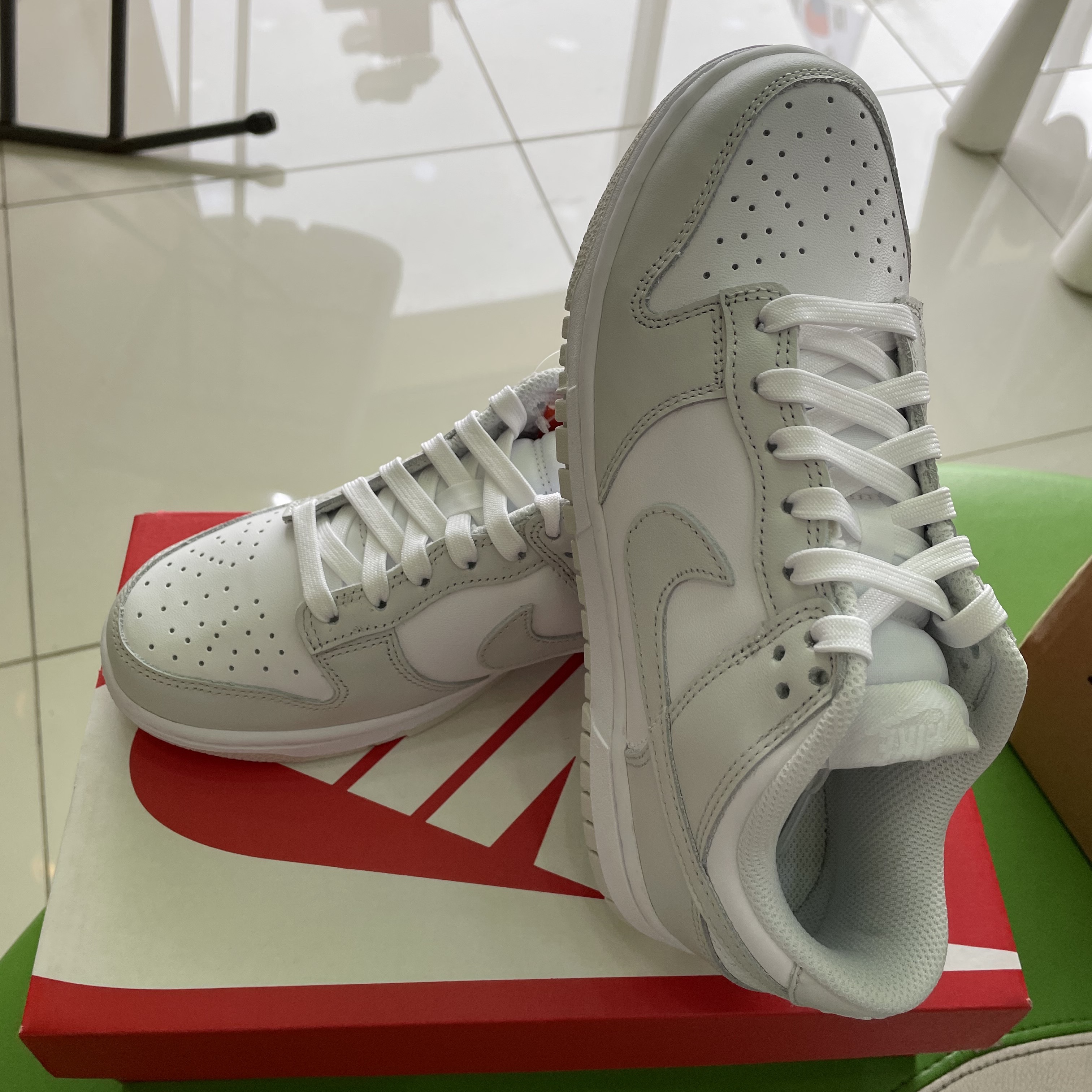 (W) Nike Dunk Low Photon Dust 착용 스타일 - 1