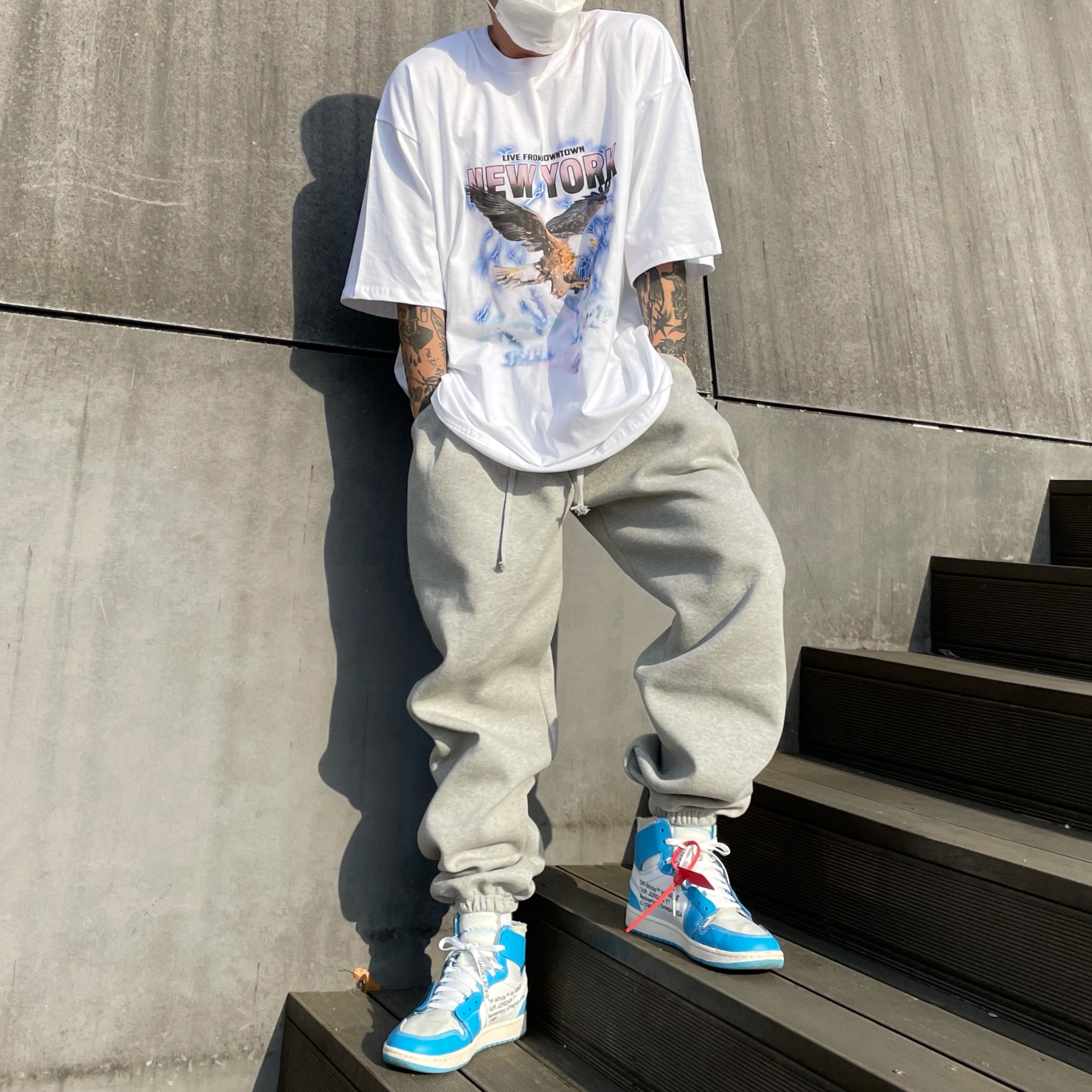 Jordan 1 x Off-White Retro High University Blue 착용 스타일