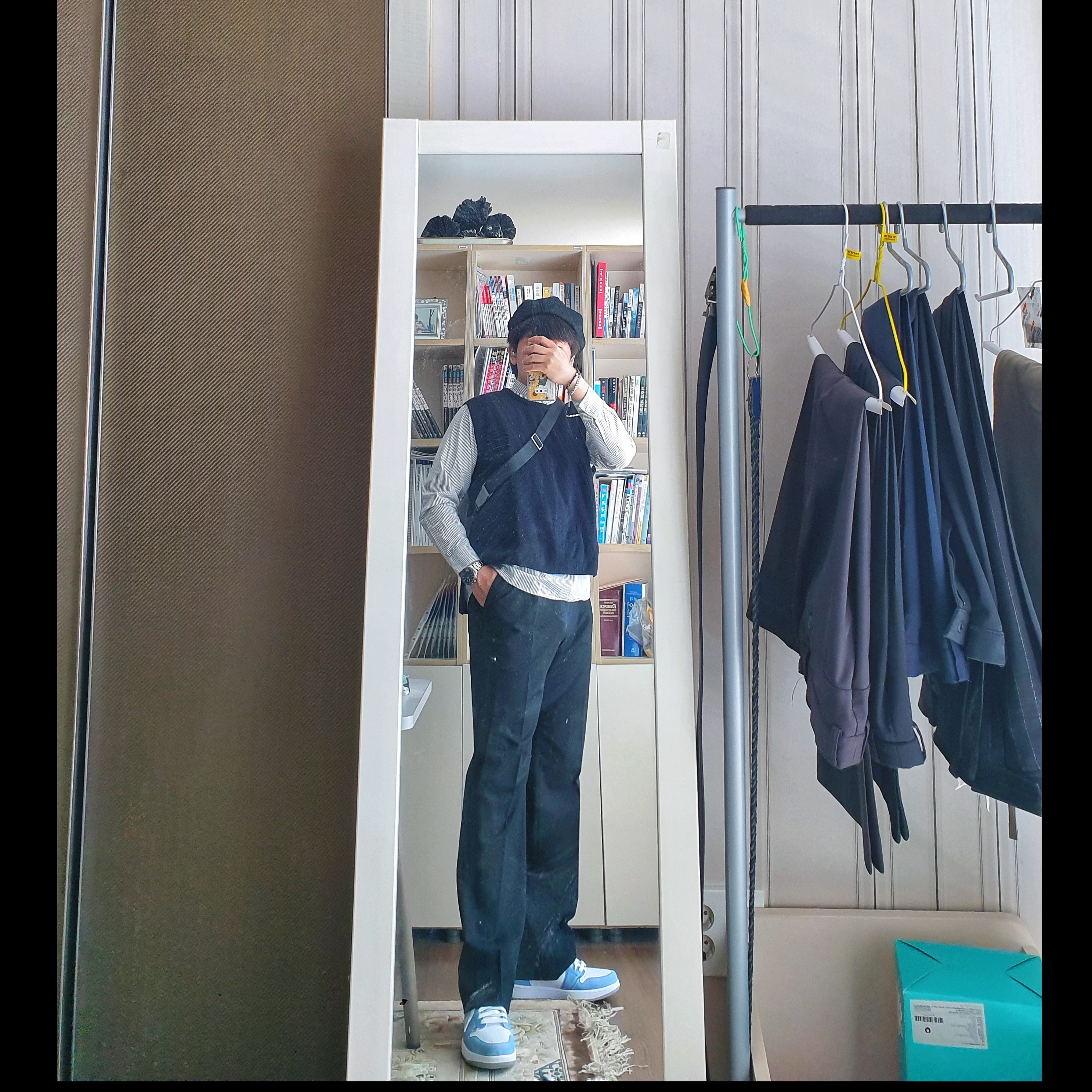Jordan 1 Retro High OG Hyper Royal 착용 스타일 - 4