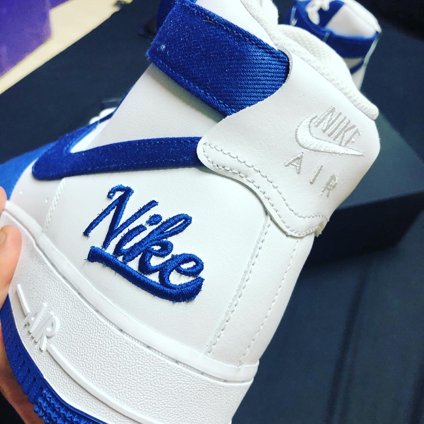 Nike Air Force 1 High '07 LV8 EMB Dodgers 착용 스타일 - 4
