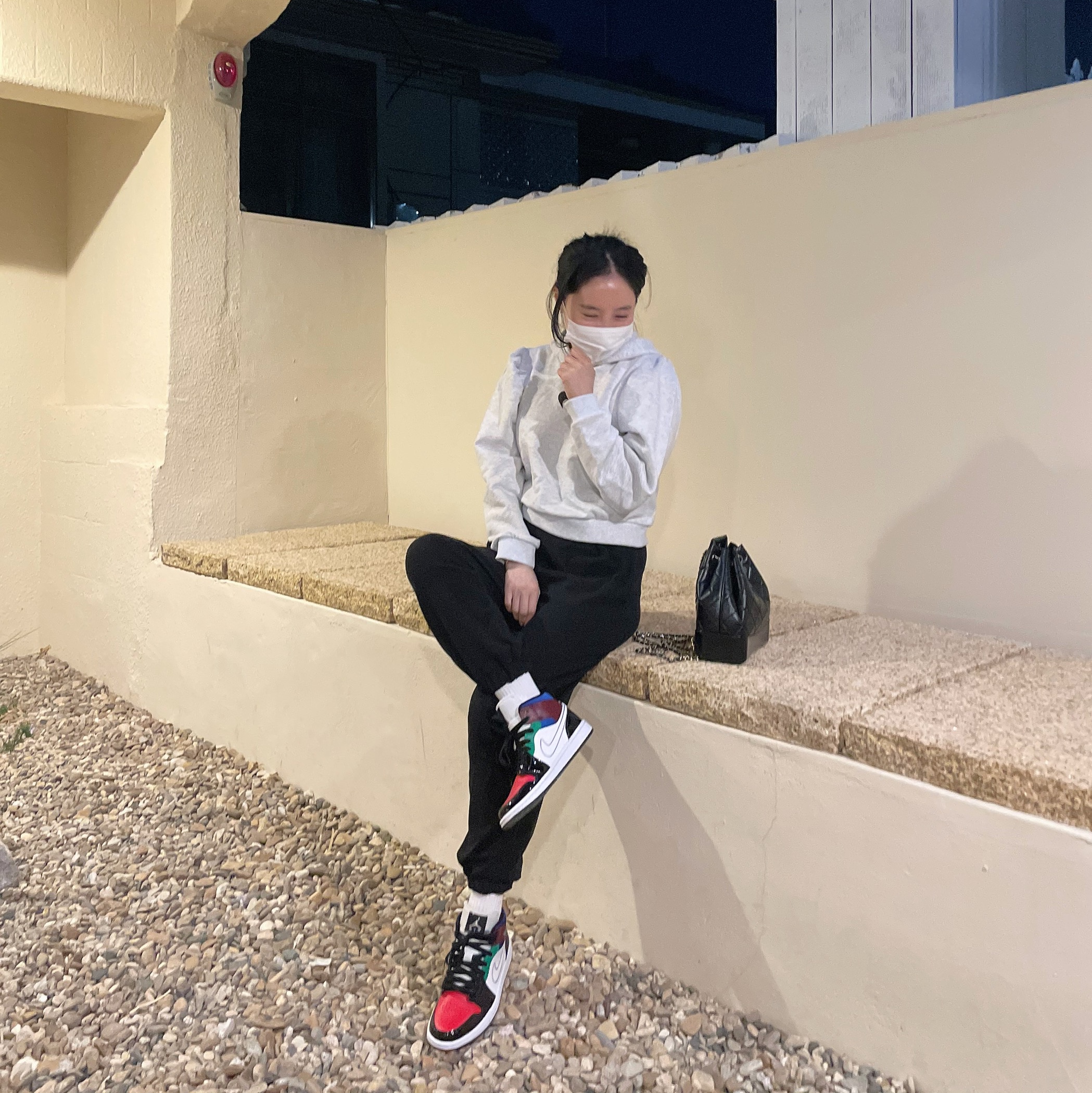(W) Jordan 1 Mid SE Multi-Color 착용 스타일 - 1