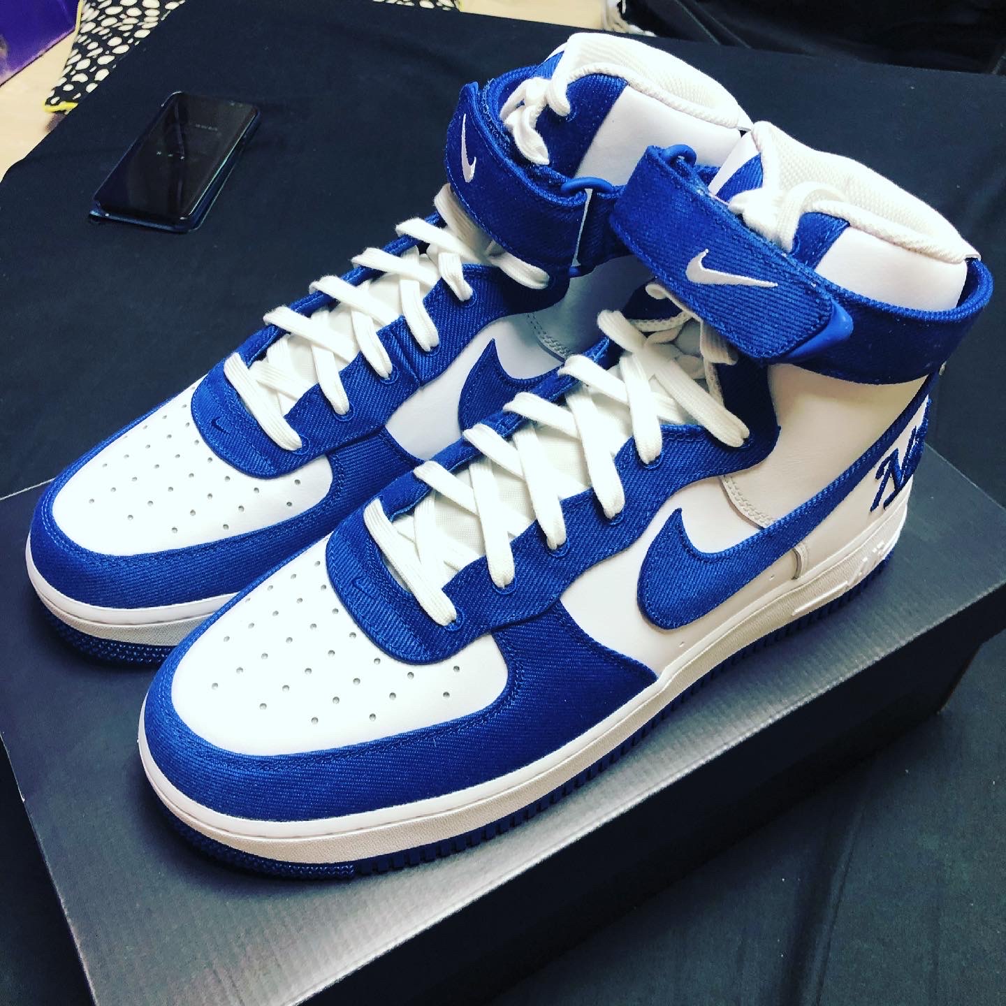 Nike Air Force 1 High '07 LV8 EMB Dodgers 착용 스타일 - 2