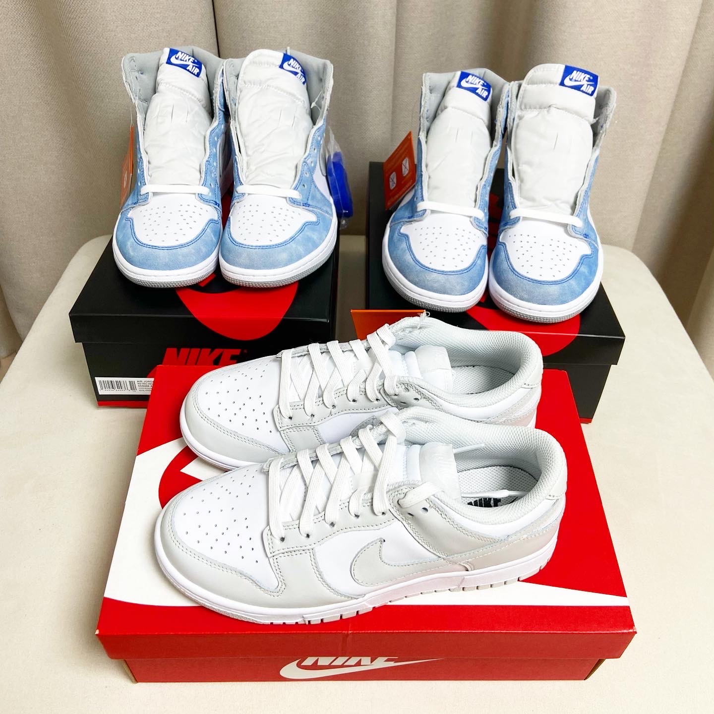 Jordan 1 Retro High OG Hyper Royal, (W) Nike Dunk Low Photon Dust 착용 스타일