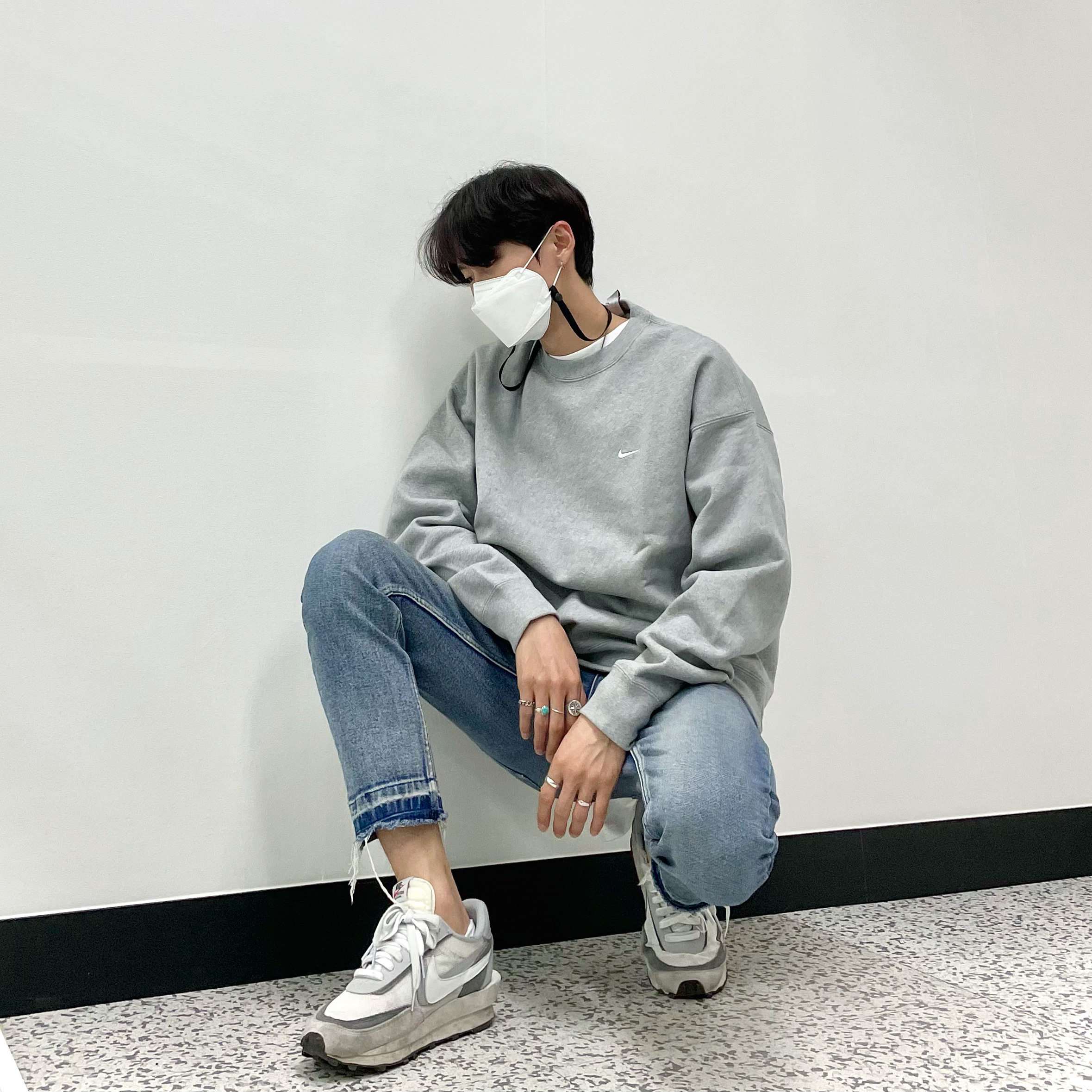 Nike x Sacai LDWaffle Summit White, Supreme Hanes Boxer Briefs Black (4 Pack) 착용 스타일