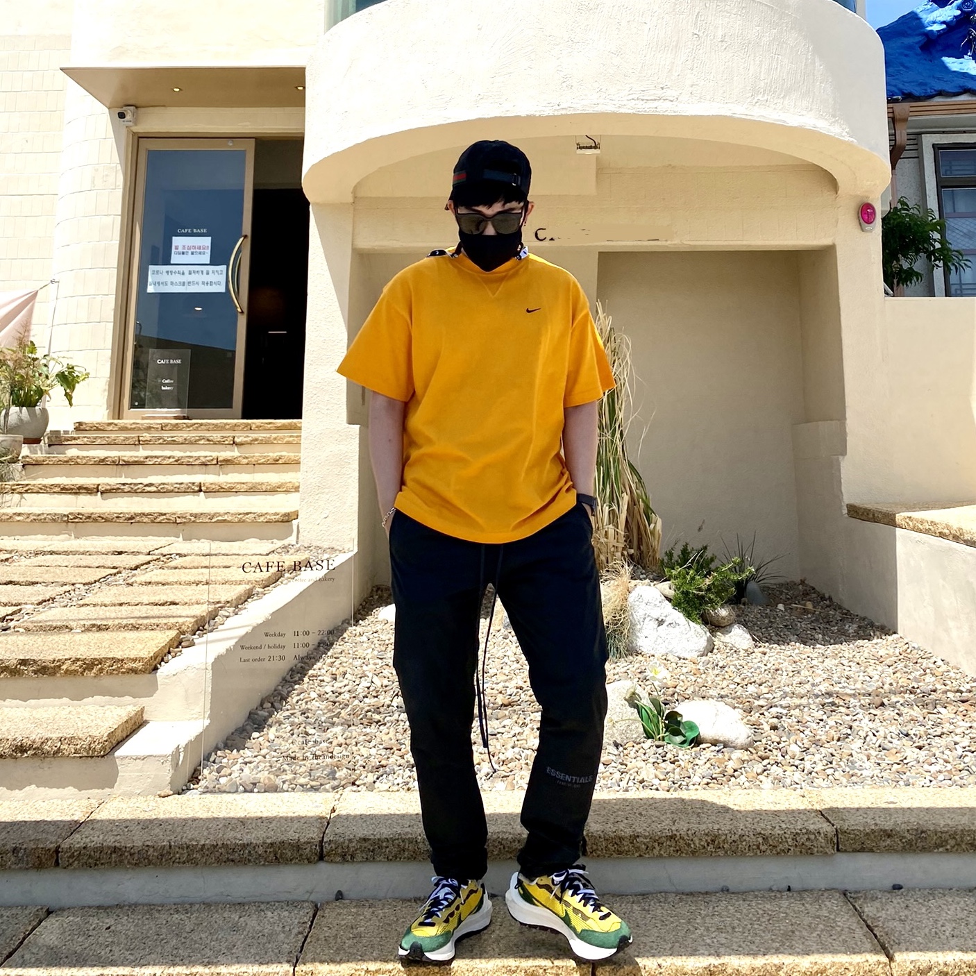 Nike x Kim Jones Oversized T-Shirt Circuit Orange - US/EU, Nike x Sacai VaporWaffle Tour Yellow & Gorge Green Sail 착용 스타일