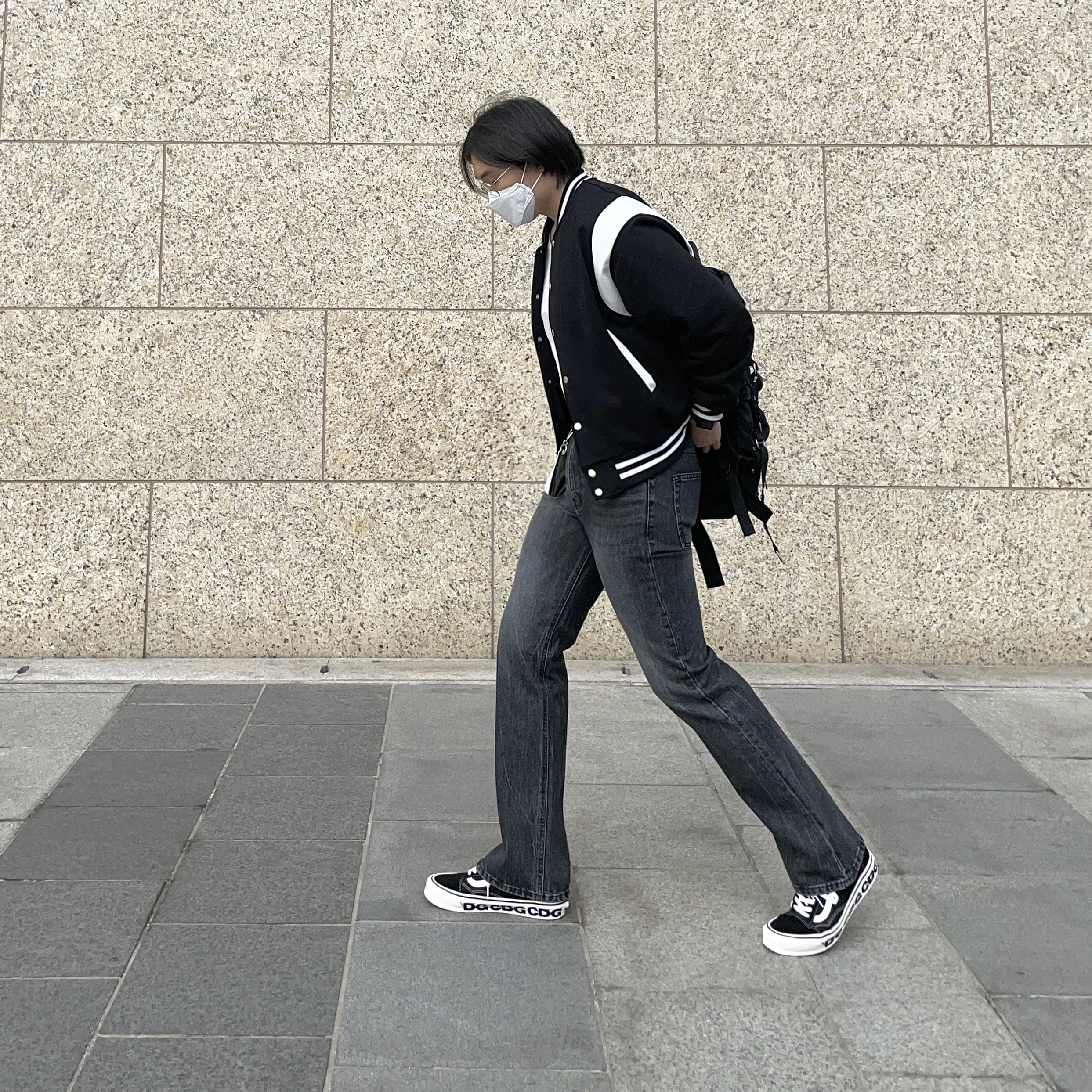 Nike x Comme des Garcons Homme Plus Air Force Mid White, Asics x Andersson Bell Gel-1090 Black Silver 착용 스타일 - 4