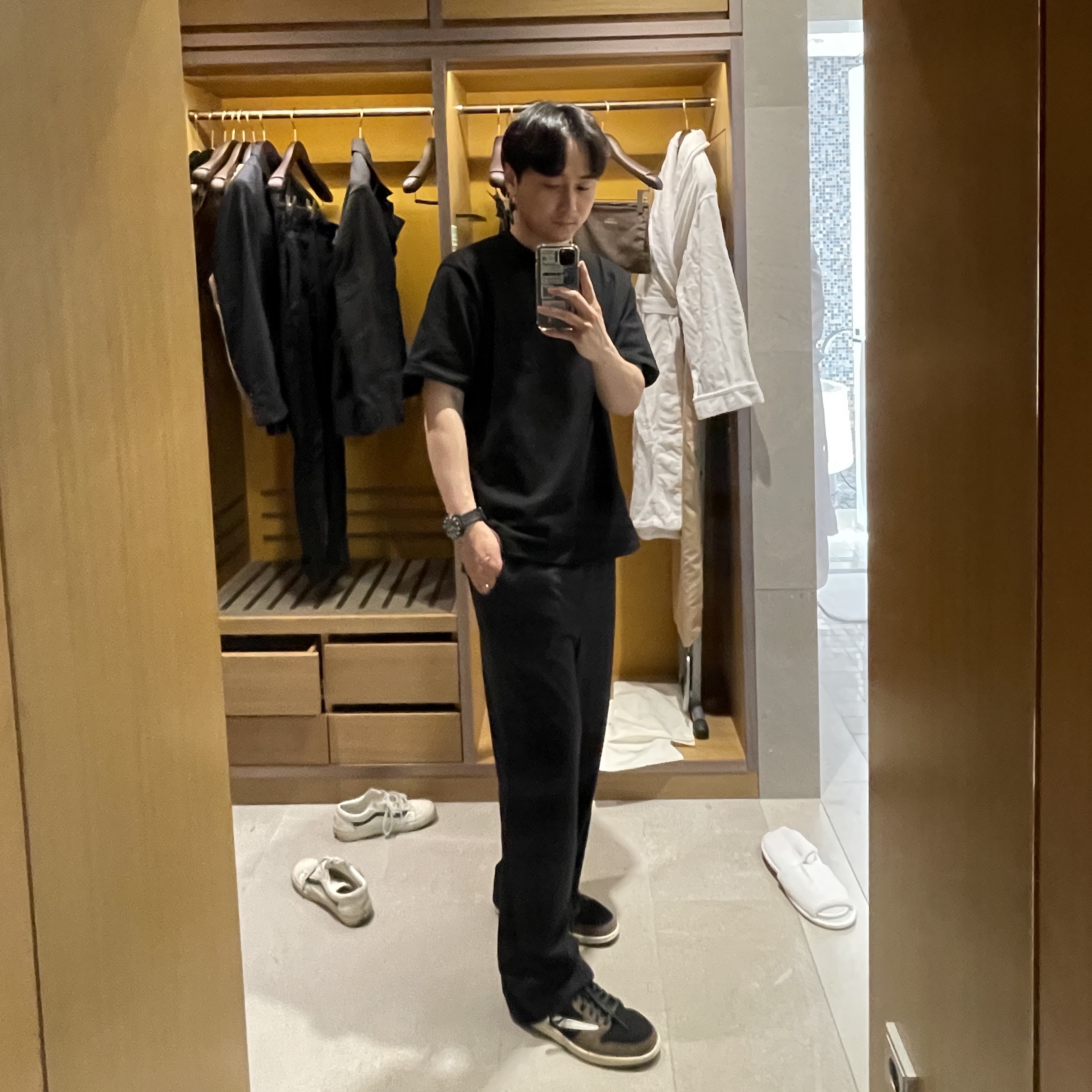 Jordan 1 x Travis Scott Retro Low OG SP Mocha 착용 스타일