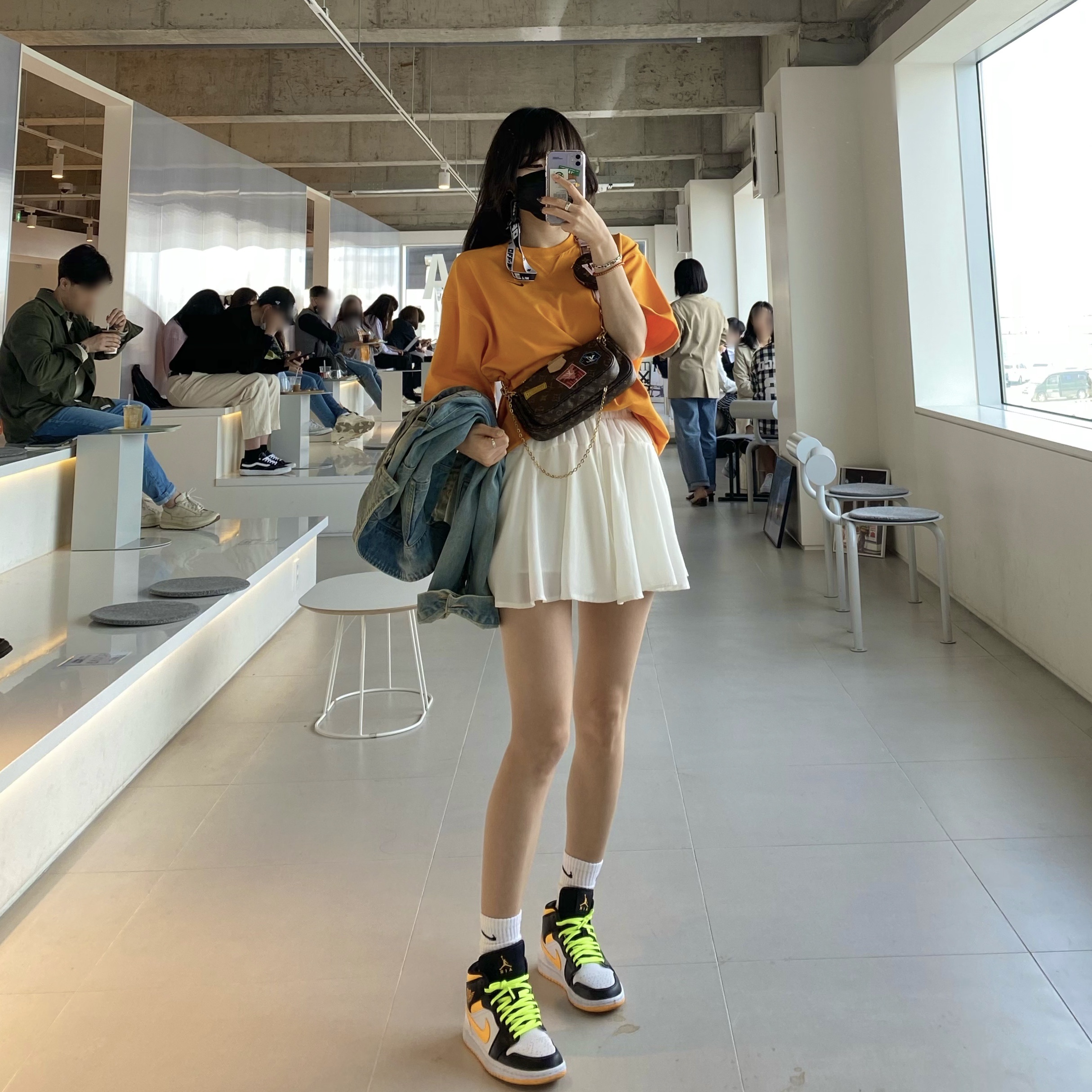 Nike x Kim Jones Oversized T-Shirt Circuit Orange - Asia, Off-White x Amore Pacific Protection Box (Without Cosmetics) 착용 스타일 - 1