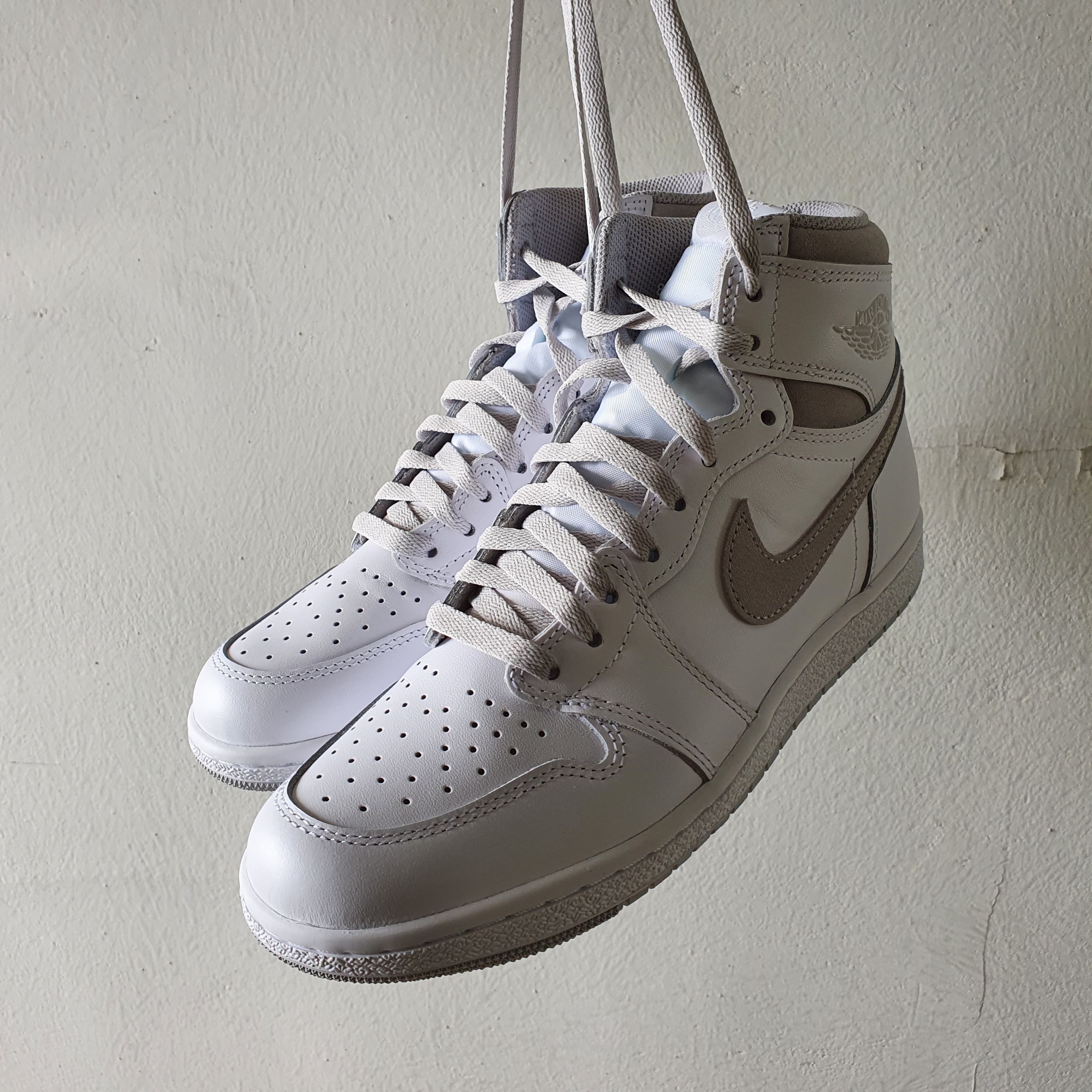 Jordan 1 High 85 Neutral Grey 착용 스타일