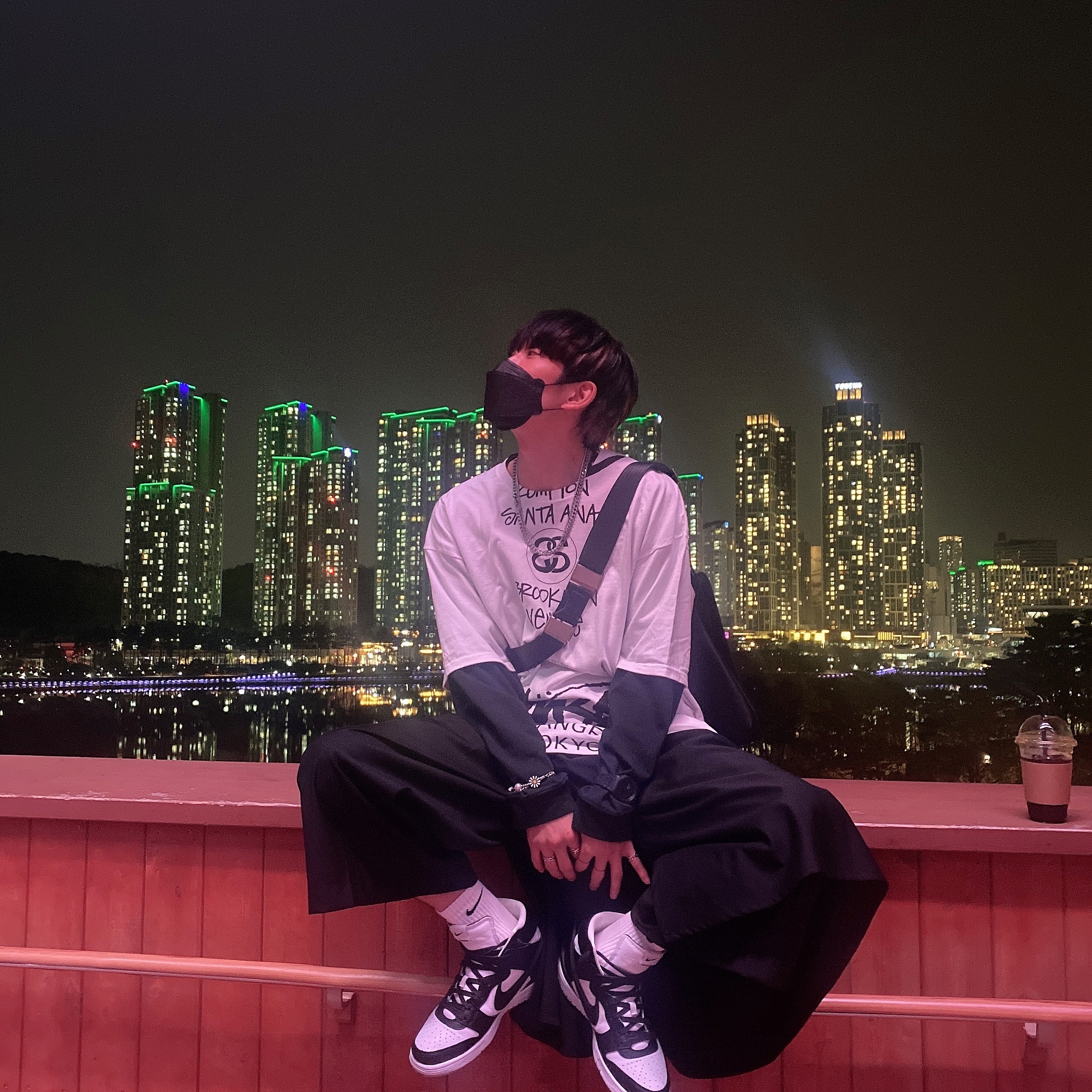 Stussy x Takahiromiyashita The Soloist 40 WT T-Shirt, Nike x Ambush Dunk High Black 착용 스타일 - 2