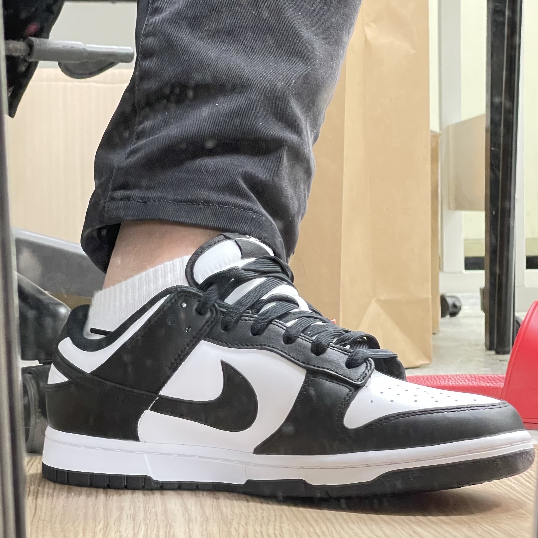Nike Dunk Low Retro Black 착용 스타일 - 5