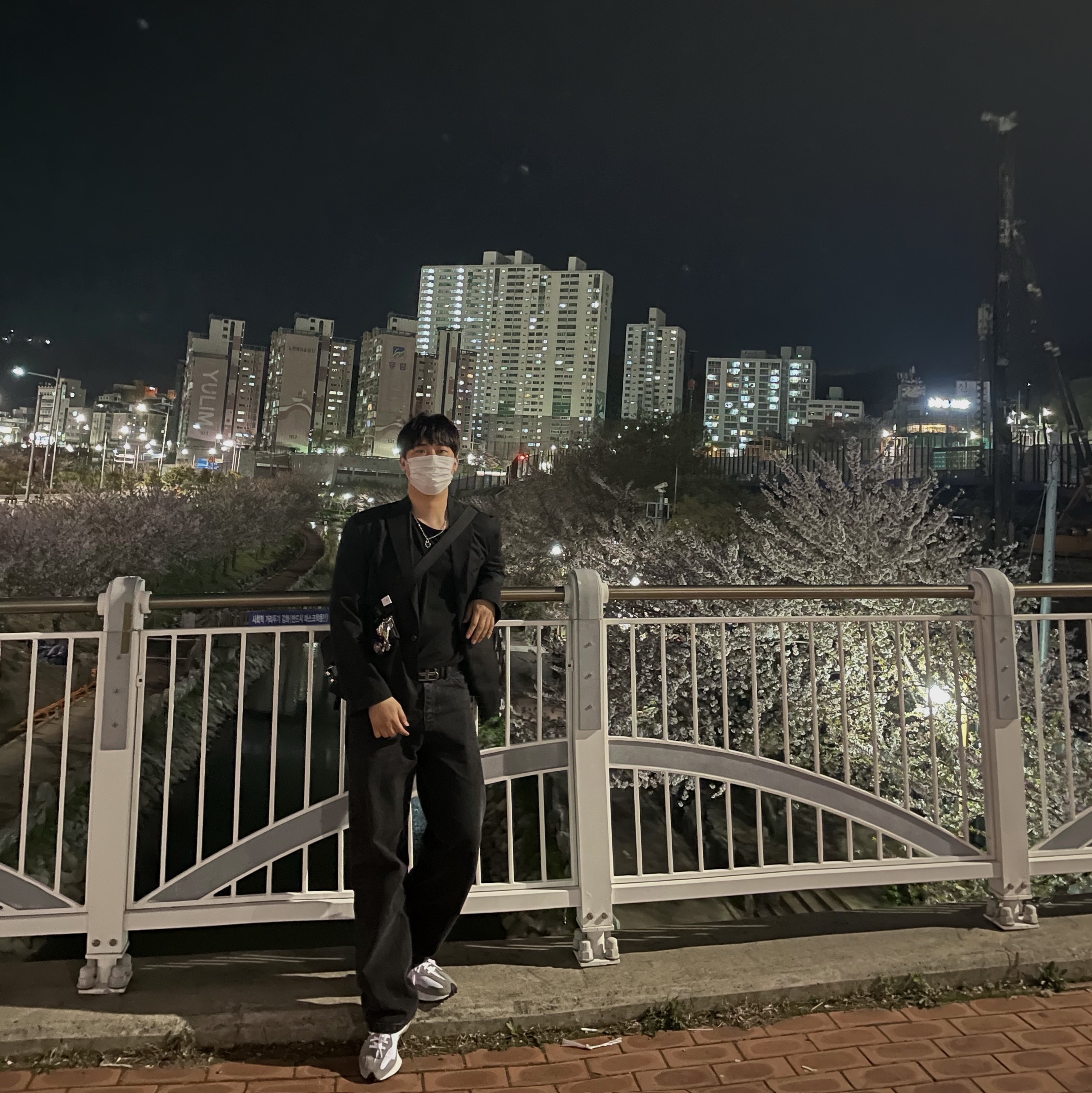 New Balance x Levi's 327 Grey (Levi's Tag) 착용 스타일 - 1