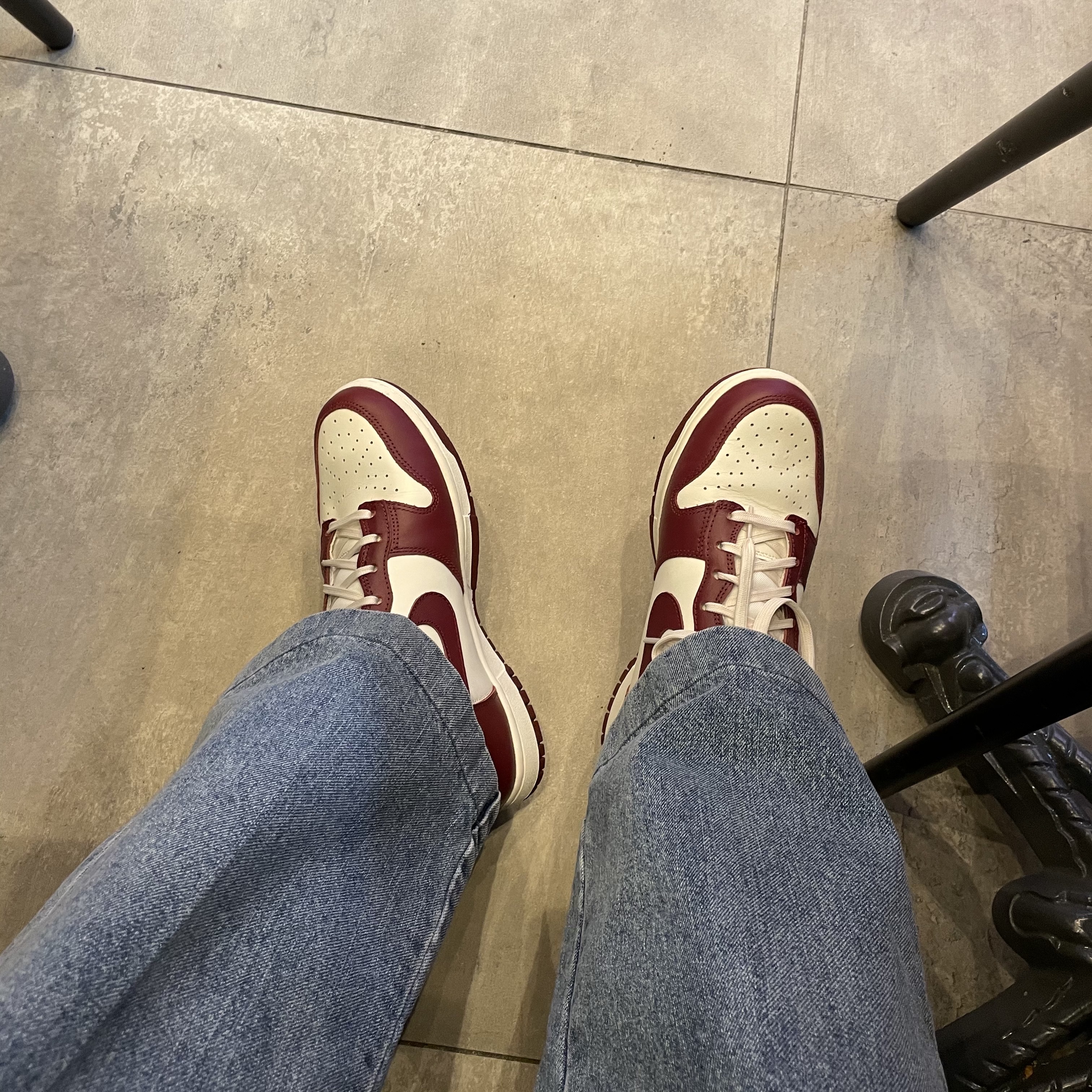 (W) Nike Dunk High Team Red 착용 스타일