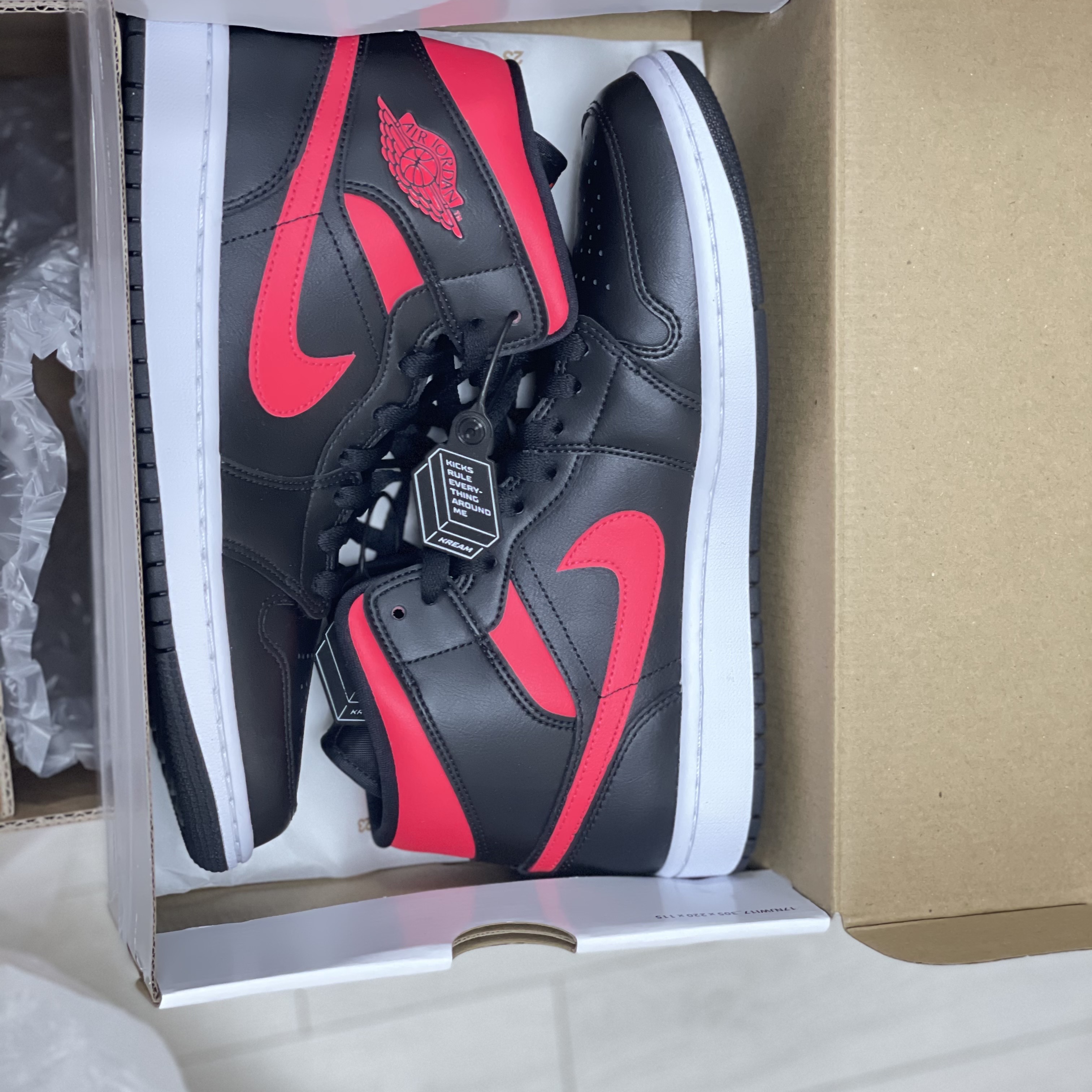 (W) Jordan 1 Mid Siren Red 착용 스타일 - 4