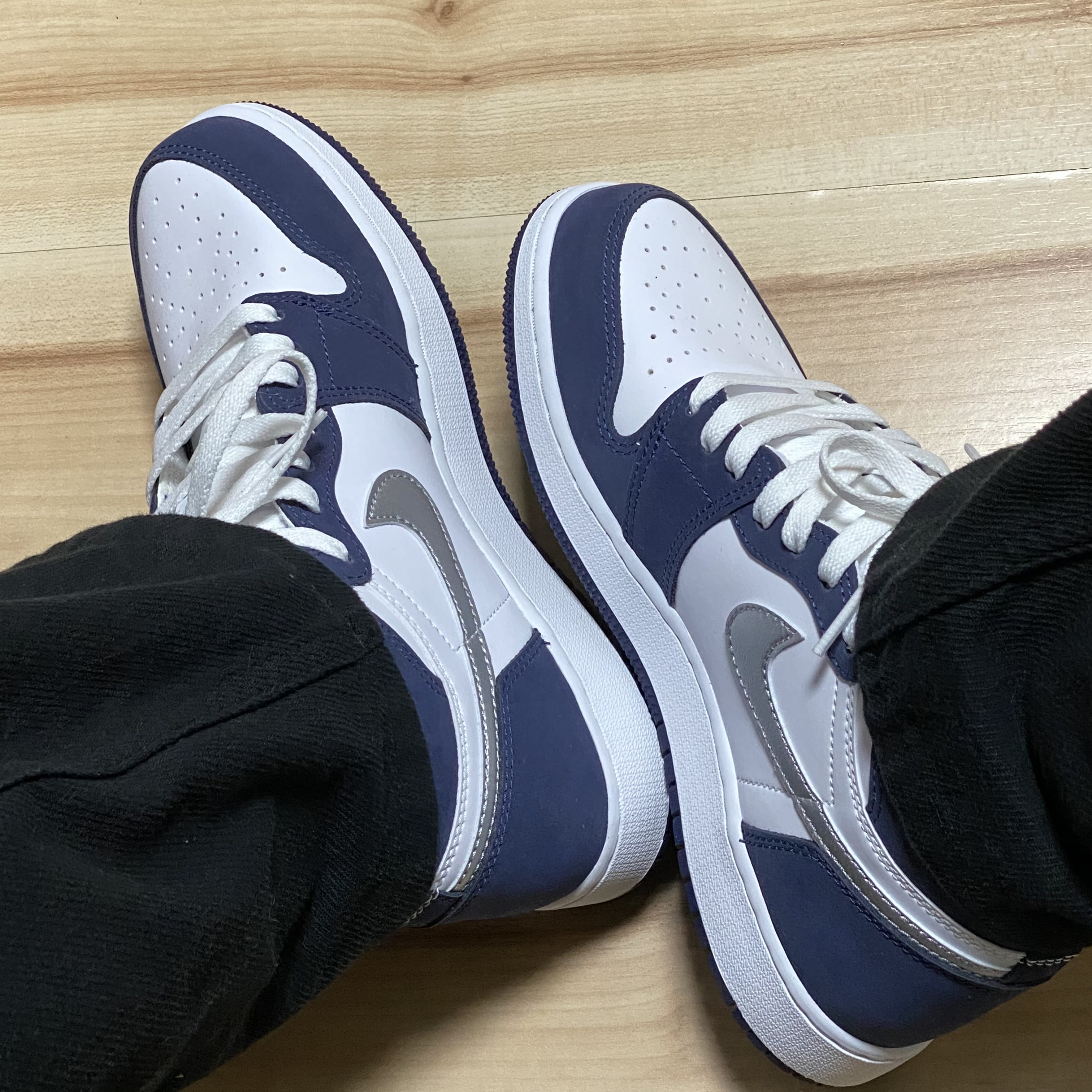 Jordan 1 Retro High OG CO.JP Midnight Navy, (GS) Jordan 1 Retro High OG CO.JP Midnight Navy 착용 스타일 - 1