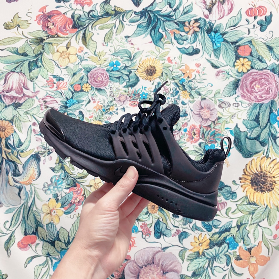 Nike Air Presto Triple Black 착용 스타일 - 2