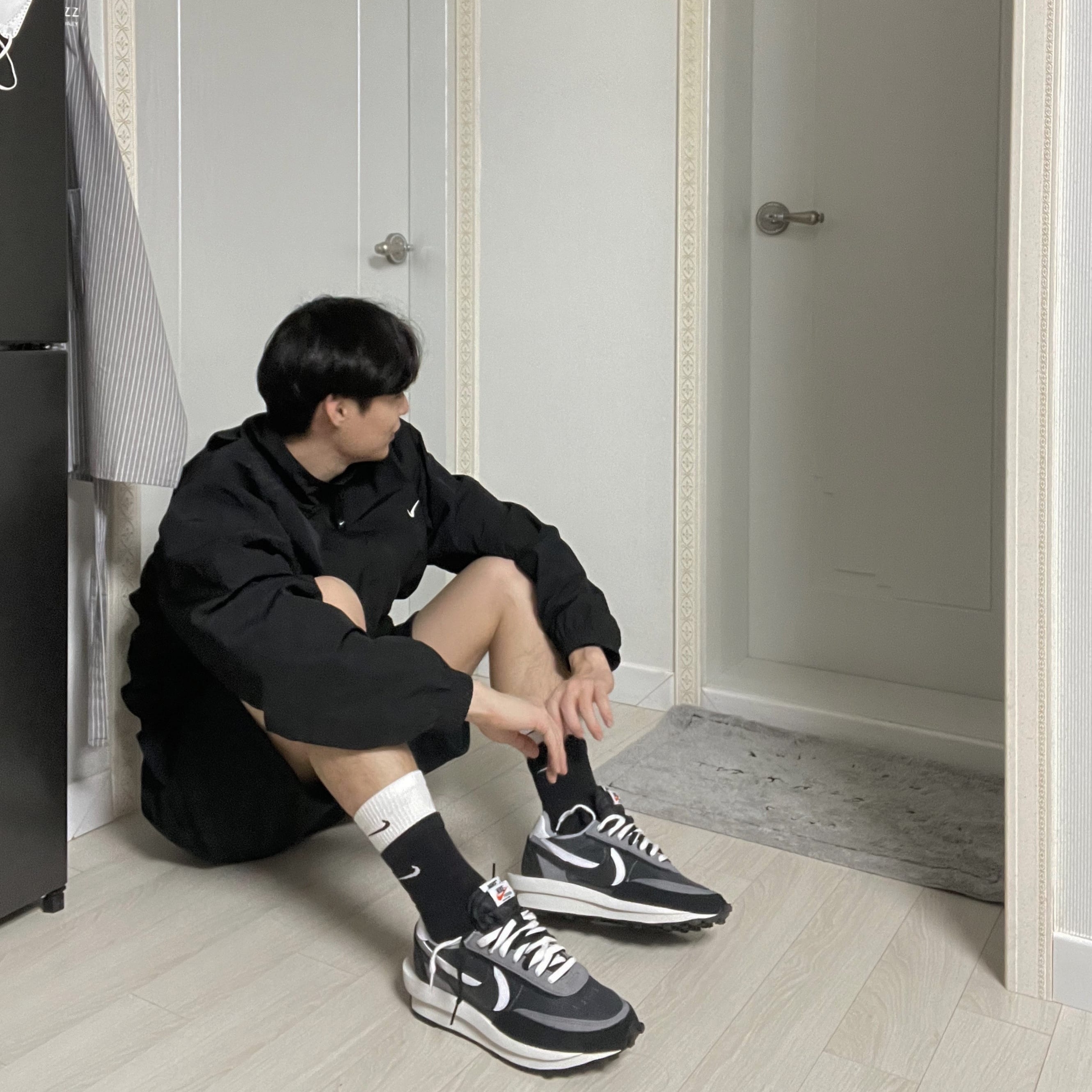 Nike x Sacai LDWaffle Black 착용 스타일
