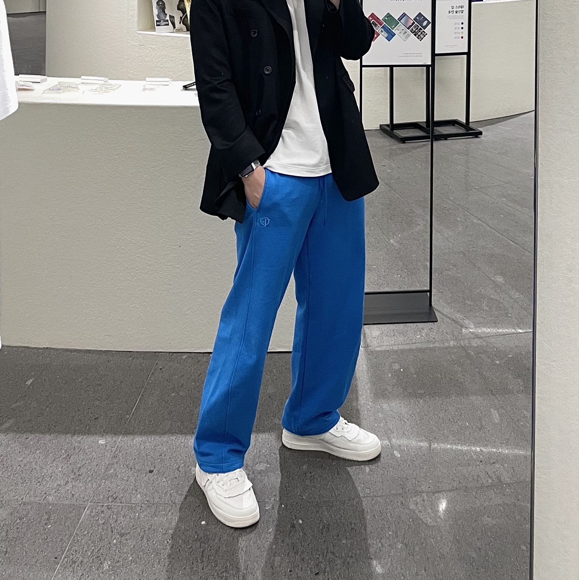 Nike x Comme des Garcons Homme Plus Air Force Mid White, Asics x Andersson Bell Gel-1090 Black Silver 착용 스타일 - 1