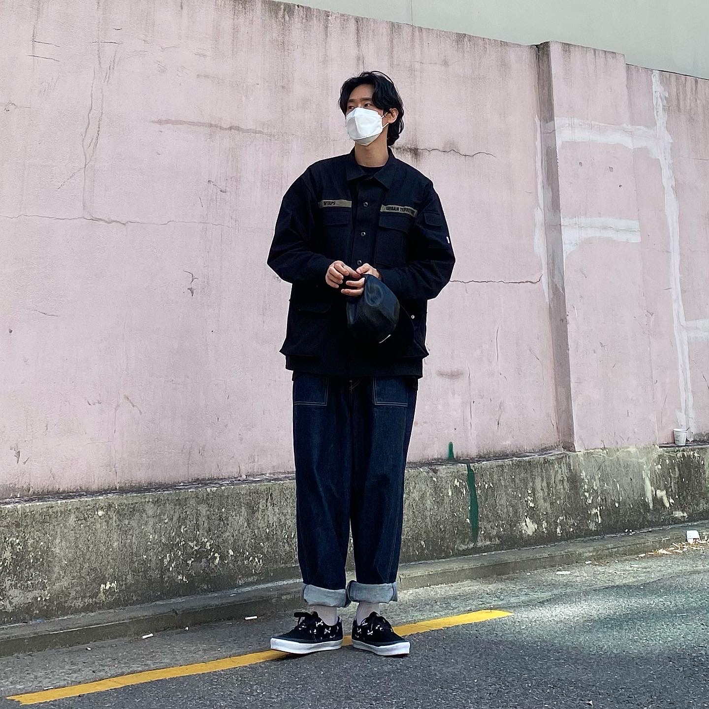 Vans Vault x WTAPS OG Era LX Black 착용 스타일 - 1