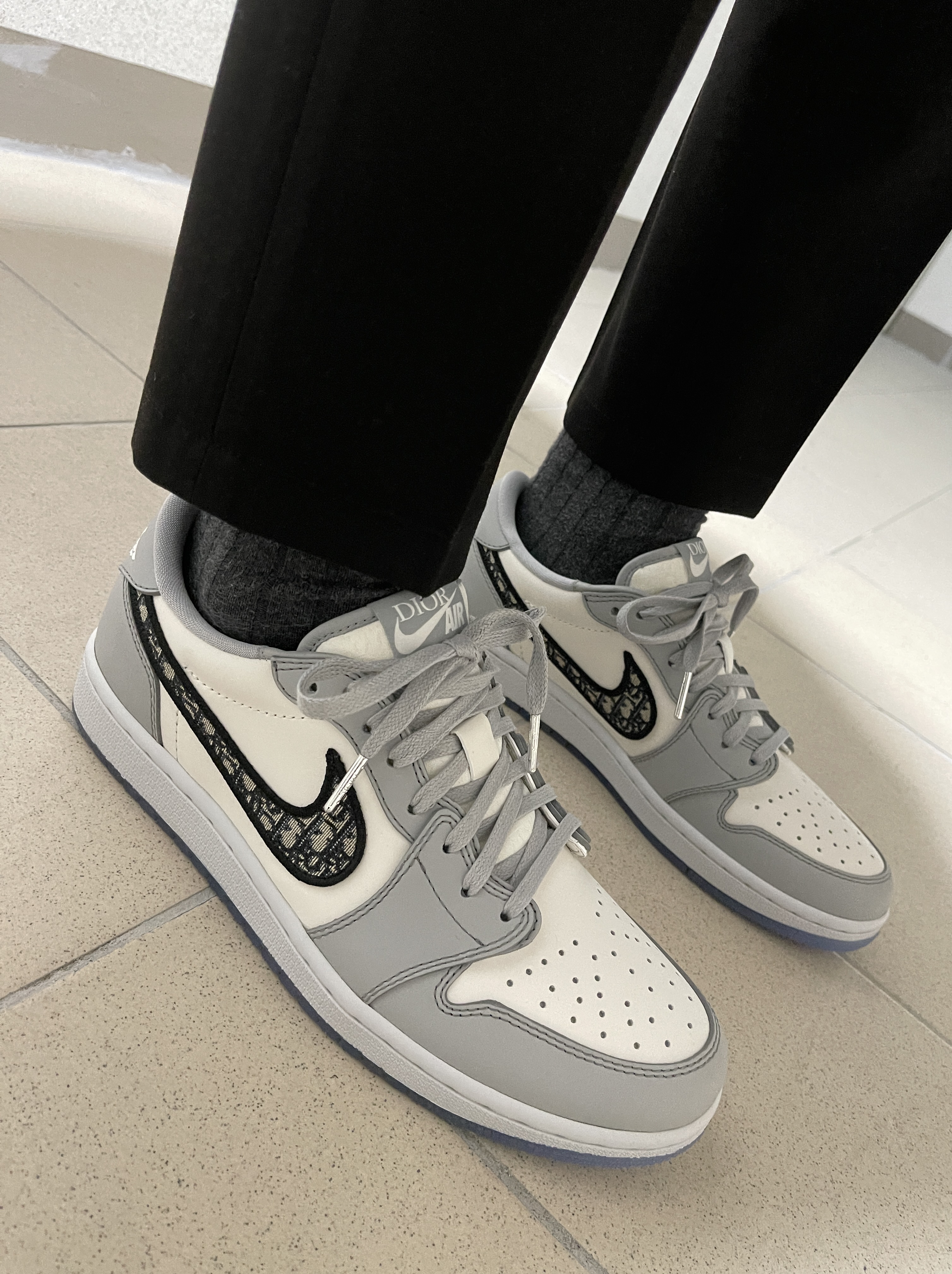 Jordan 1 x Dior Low OG 착용 스타일 - 2