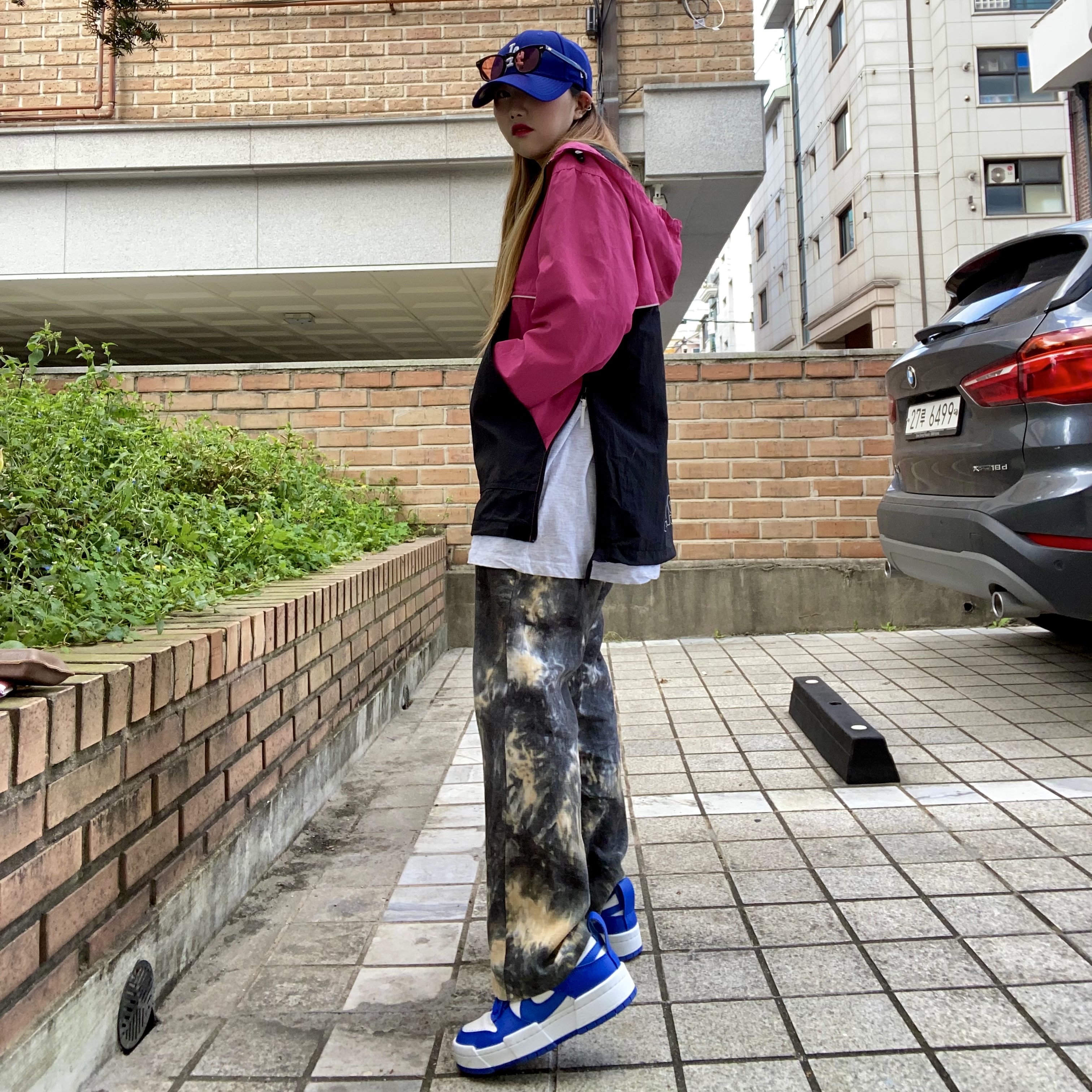 (W) Nike Dunk Low Disrupt Game Royal 착용 스타일
