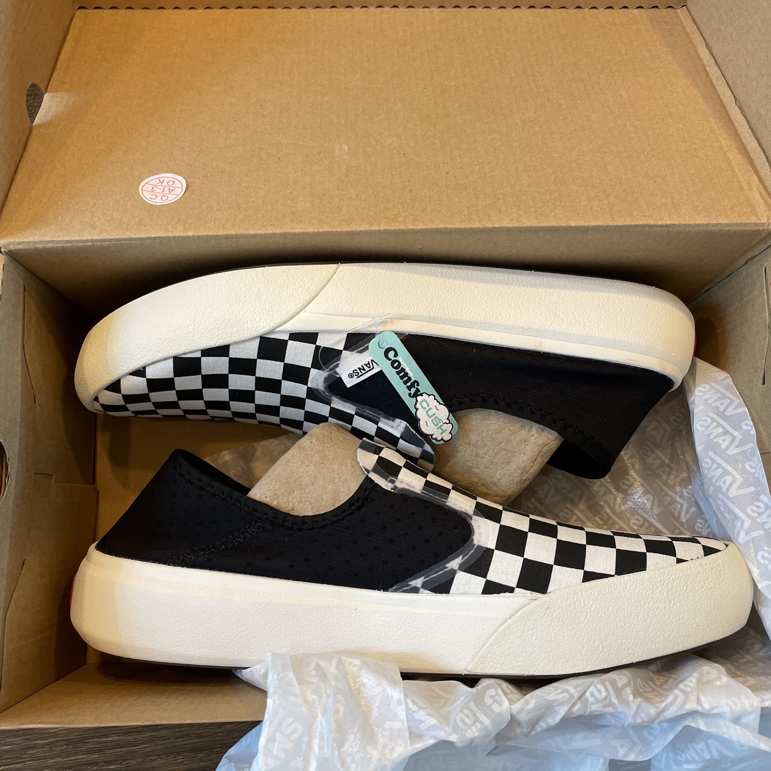Vans Checkerboard Comfycush One Black 착용 스타일 - 1