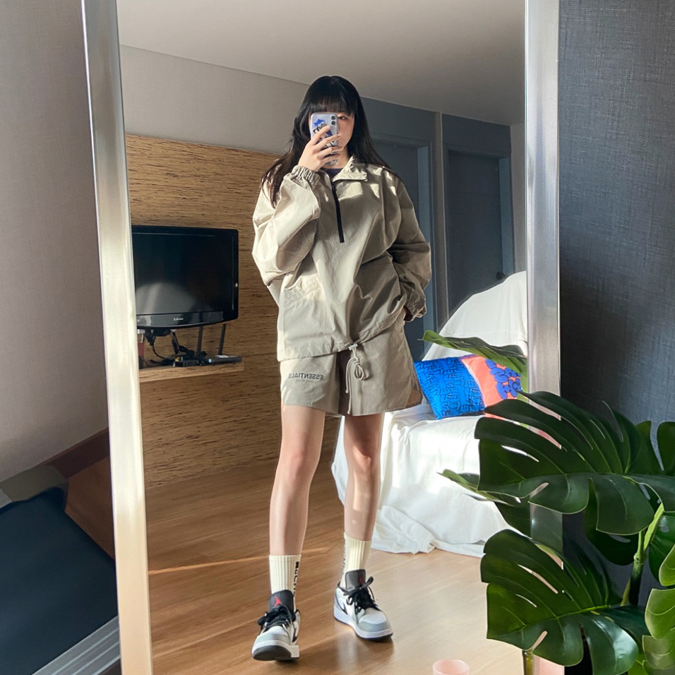 Essentials Volley Shorts Moss - 20SS, Essentials Track Jacket Moss - 20FW 착용 스타일 - 3