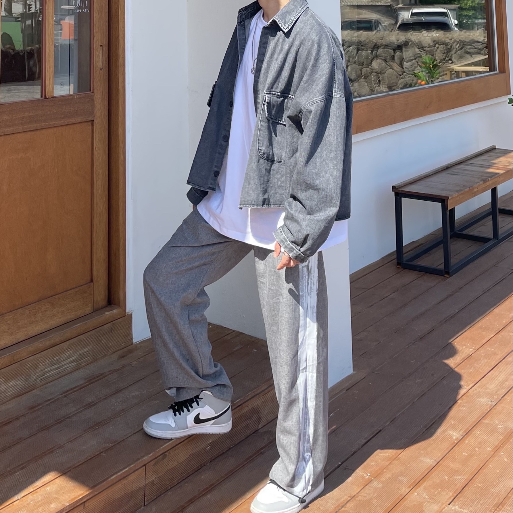 Jordan 1 Mid Light Smoke Grey 착용 스타일